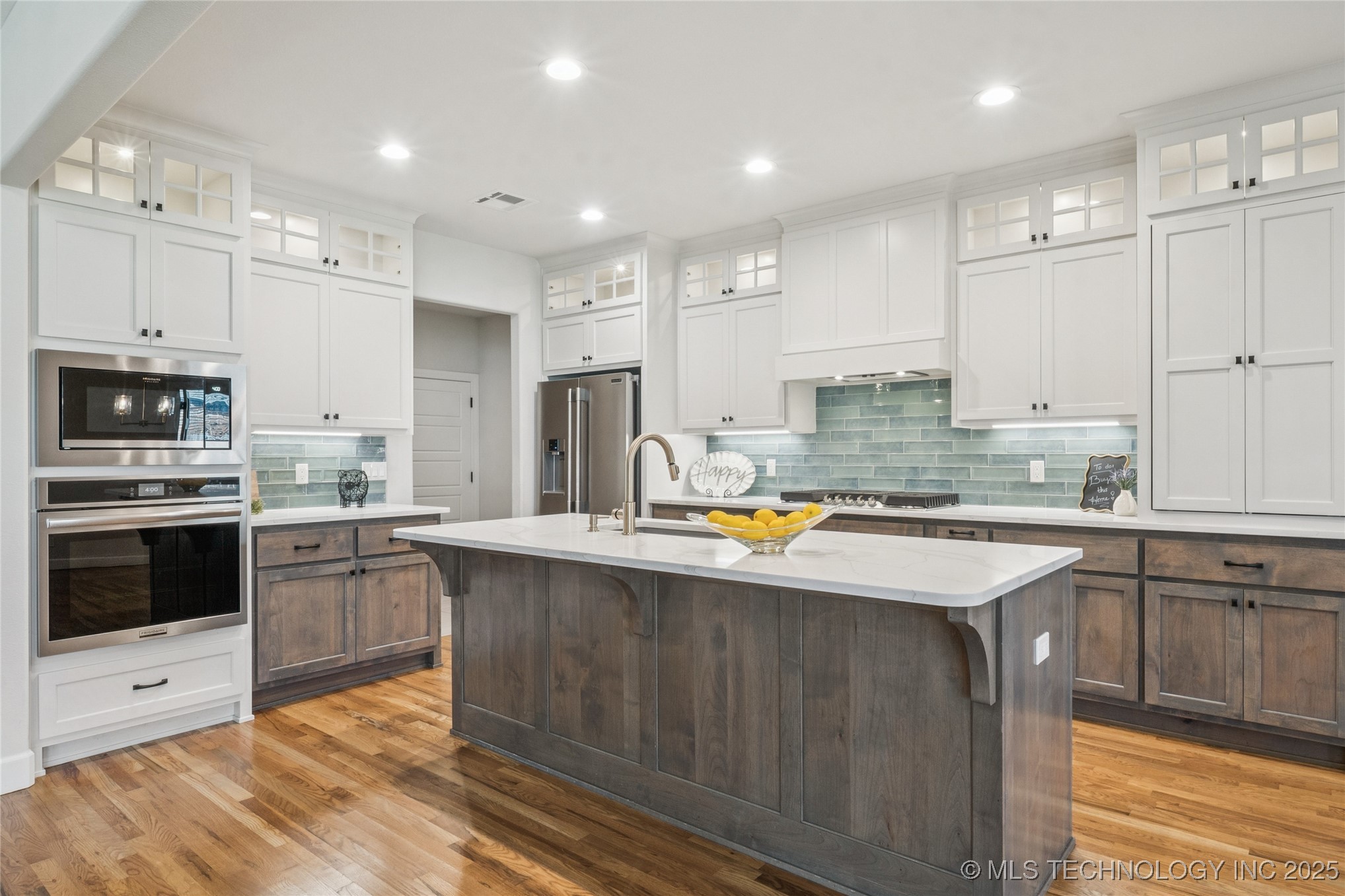 407 N 84th Place Property Photo 5