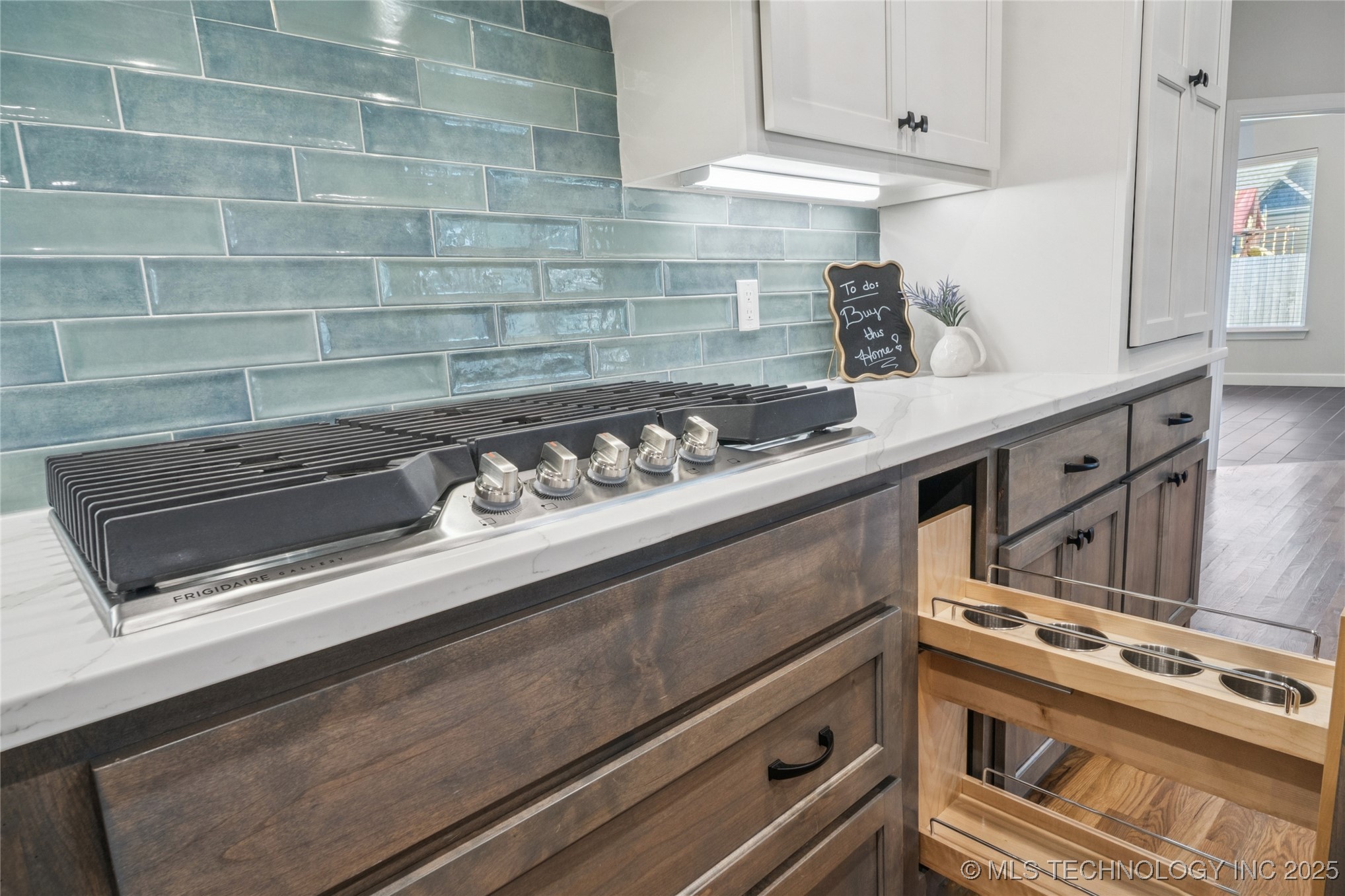 407 N 84th Place Property Photo 9