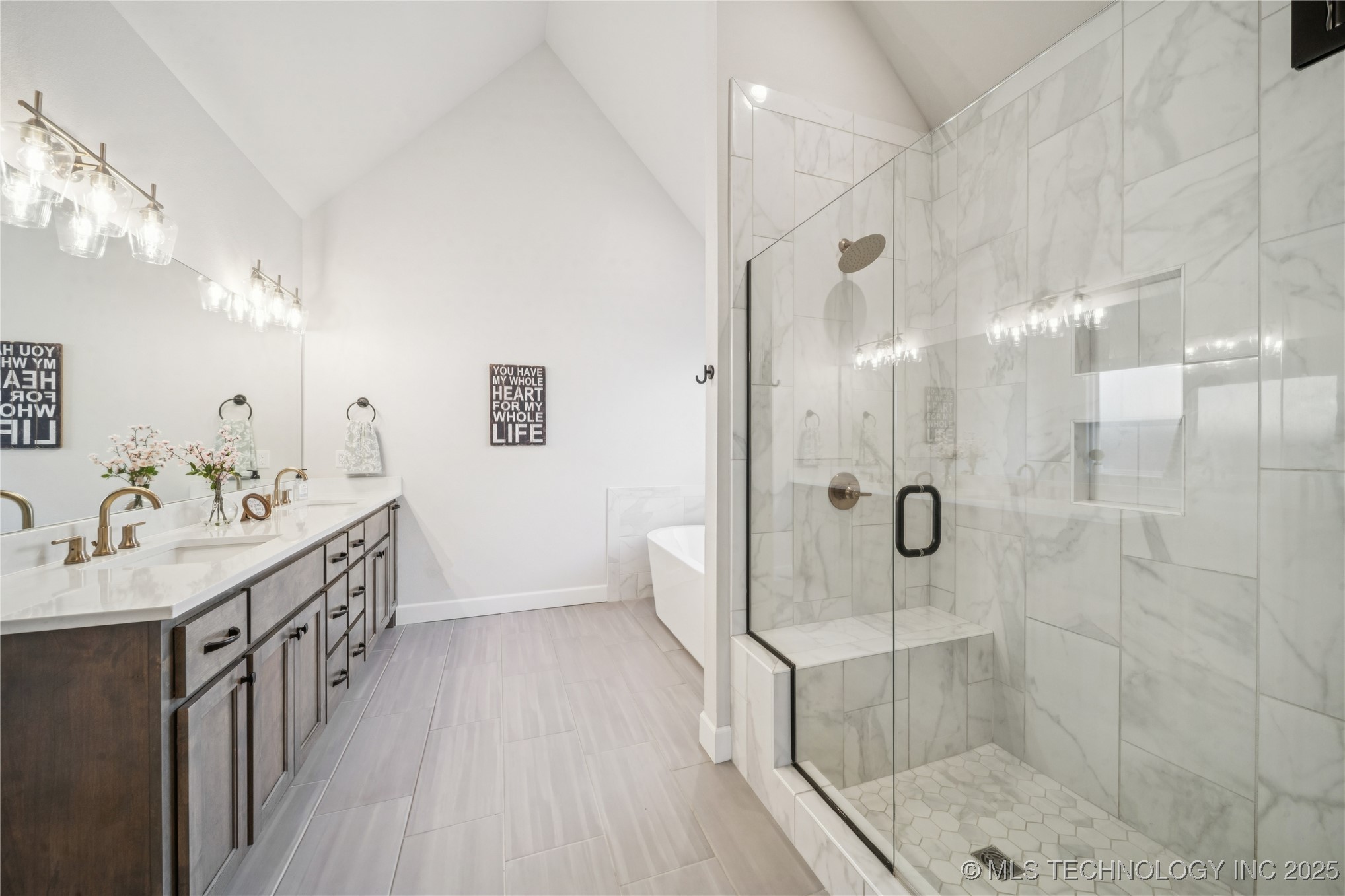 407 N 84th Place Property Photo 12