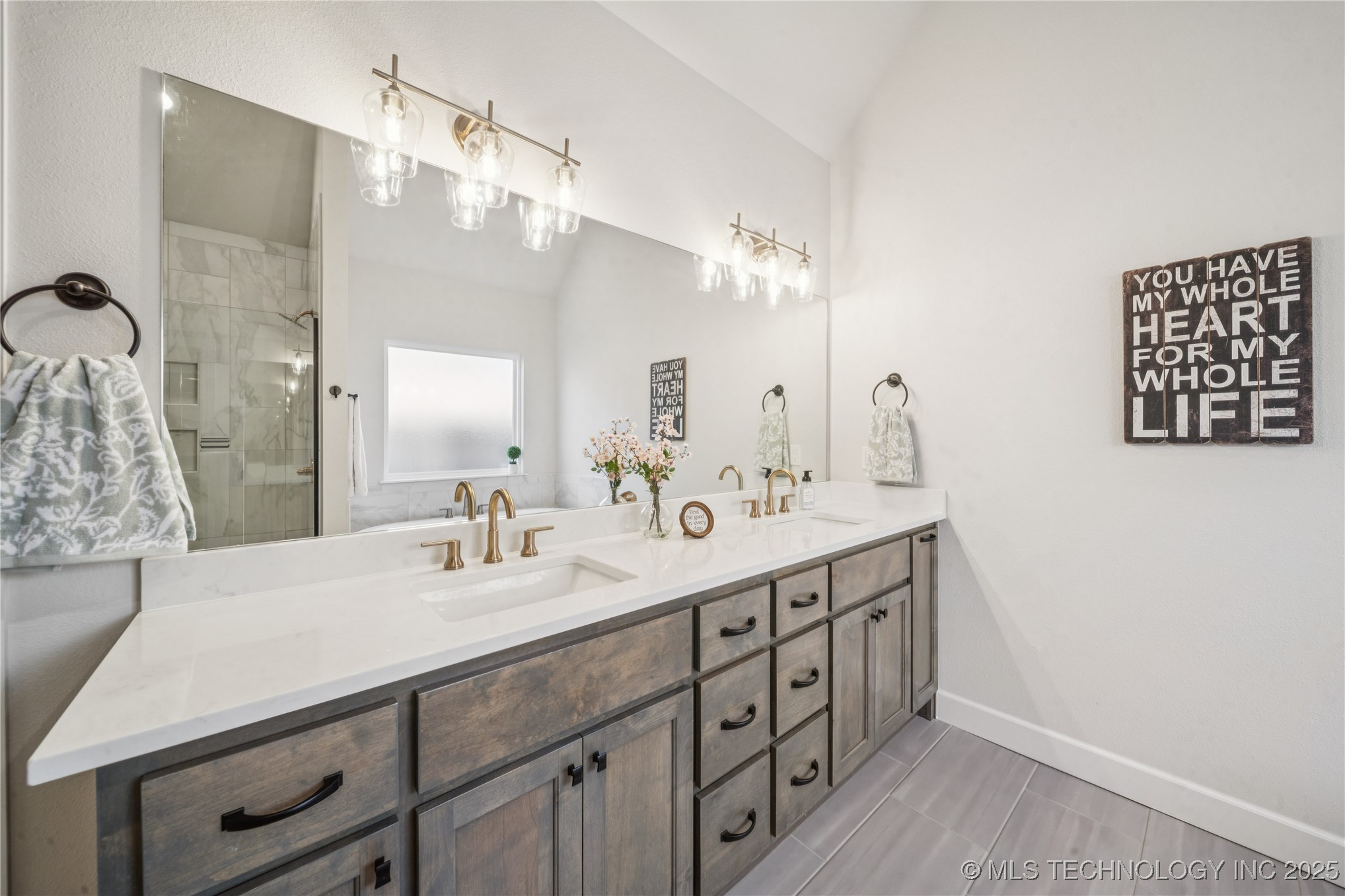 407 N 84th Place Property Photo 13