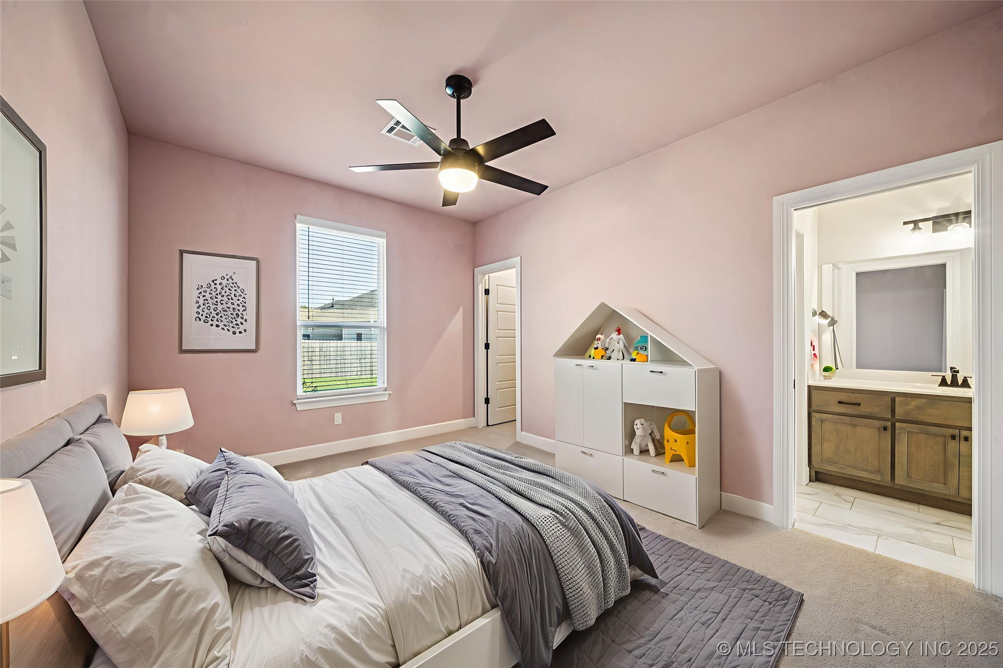 407 N 84th Place Property Photo 23