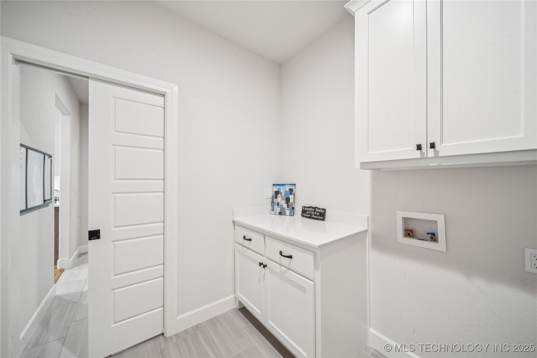 407 N 84th Place Property Photo 24