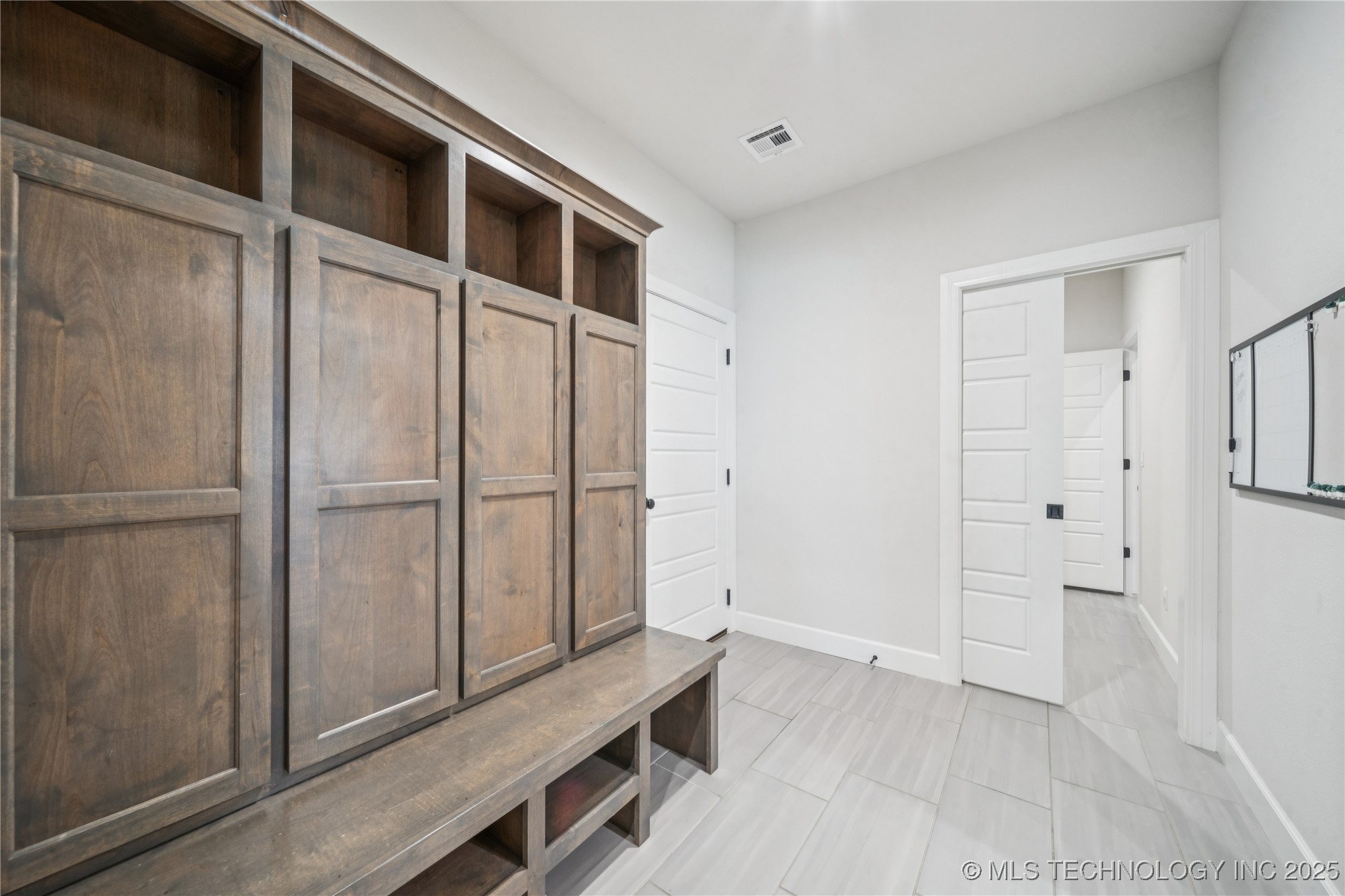 407 N 84th Place Property Photo 25