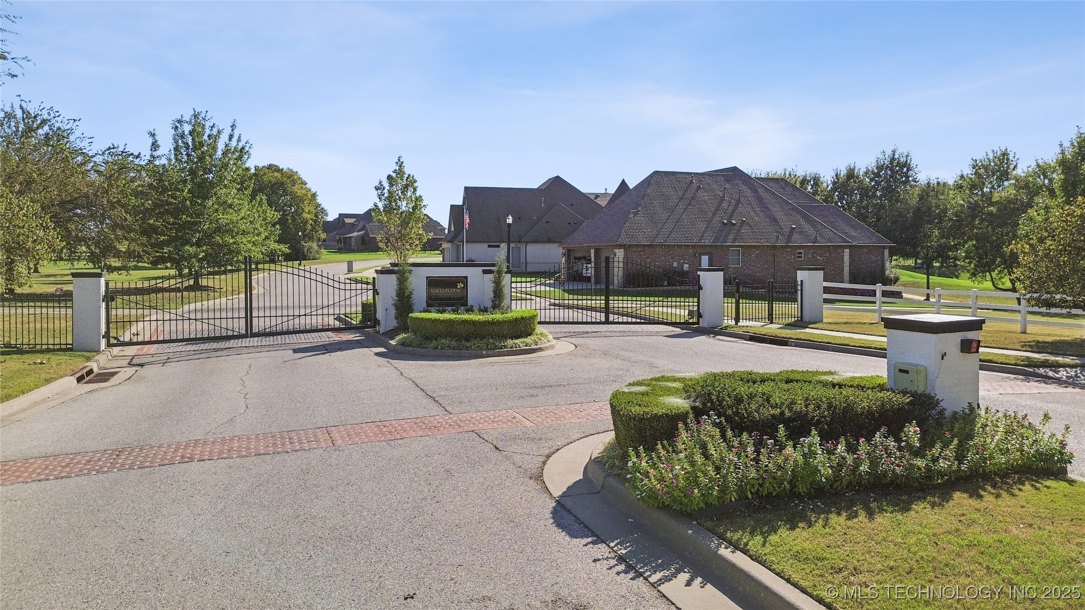 407 N 84th Place Property Photo 59