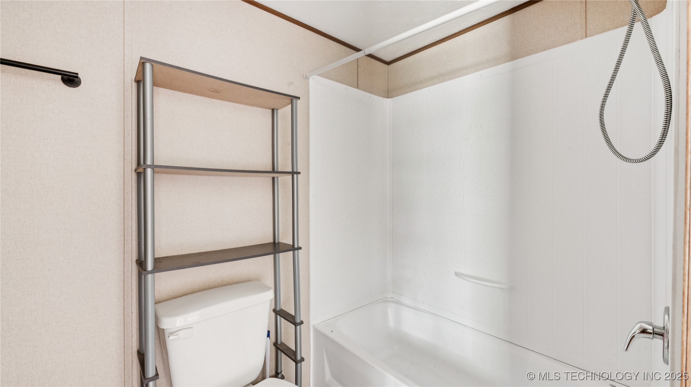 446 S Elm Street Property Photo 13