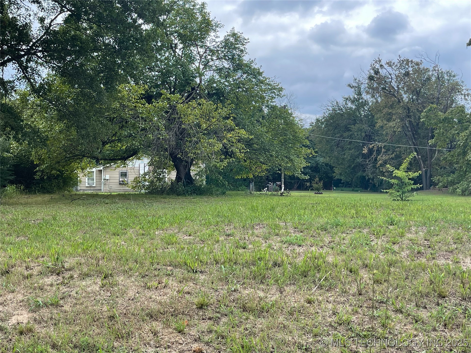 Frankfort Avenue Property Photo 4