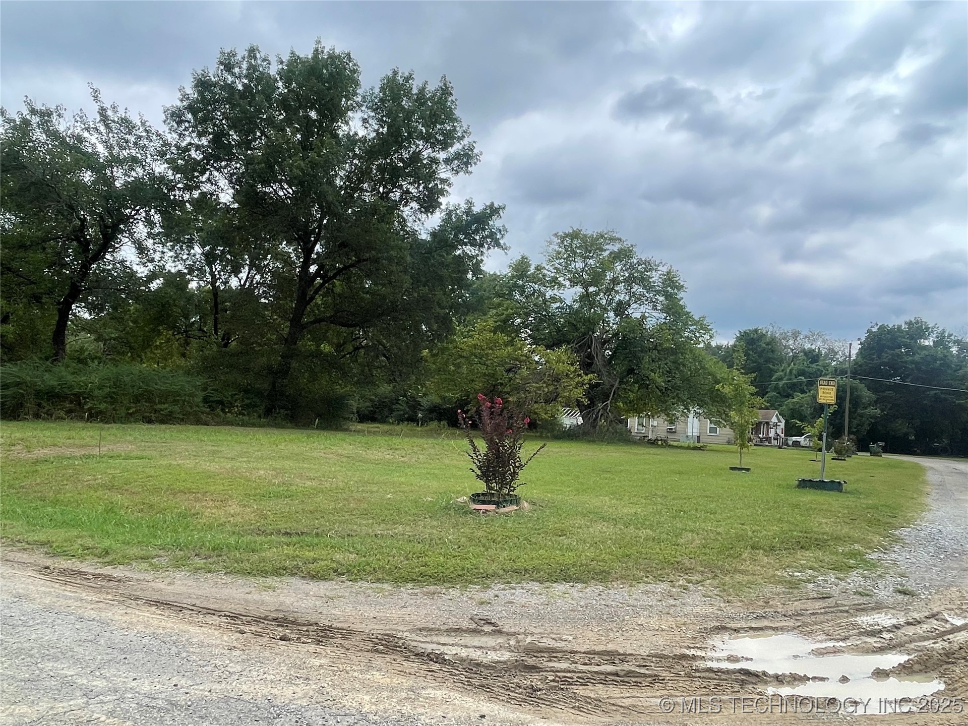 Frankfort Avenue Property Photo 6