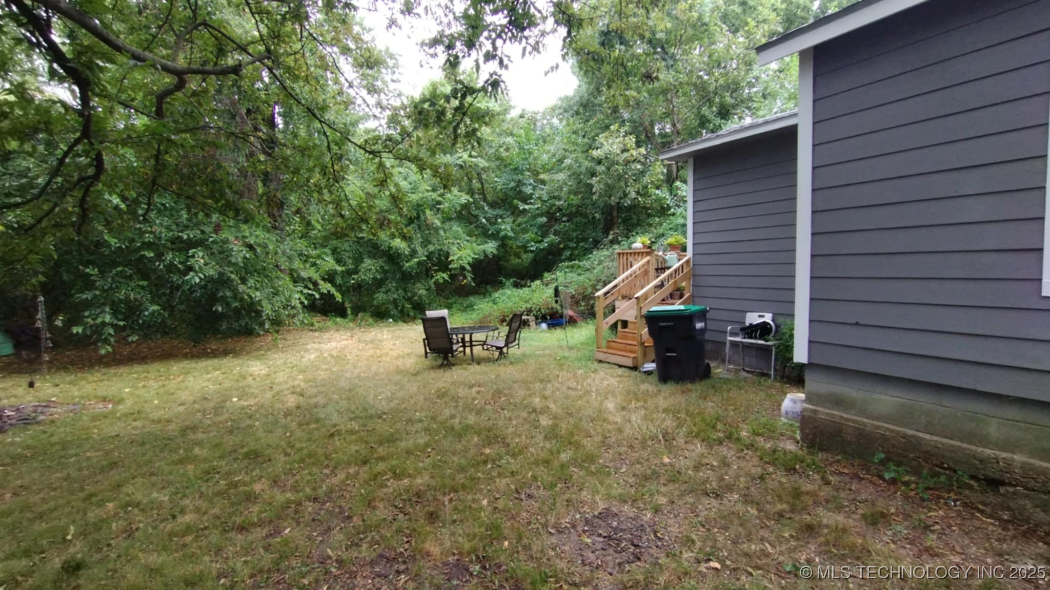 303 S Bluff Property Photo 17