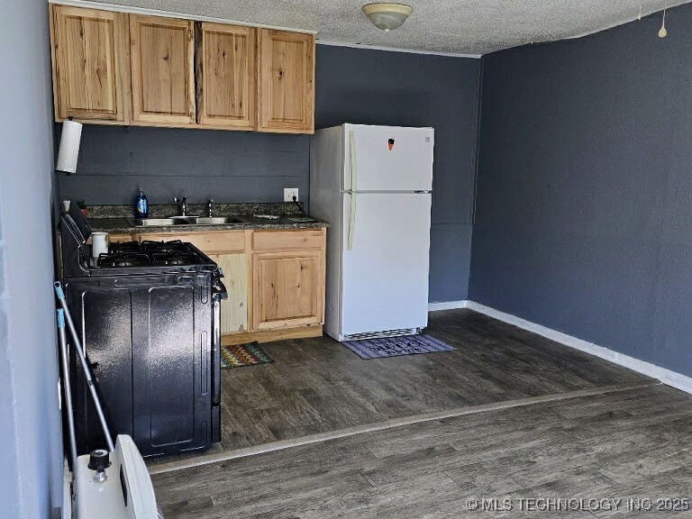 303 S Bluff Property Photo 24