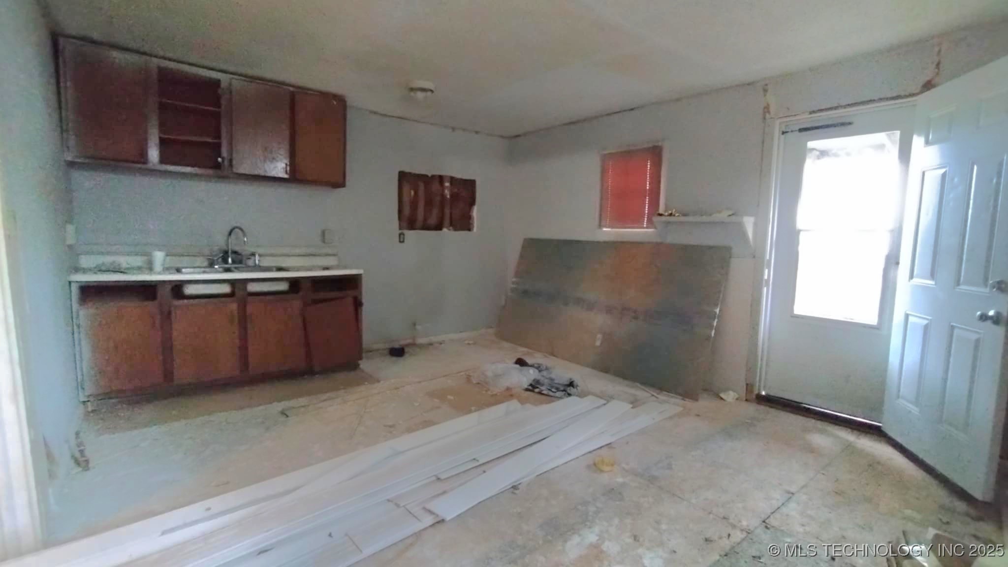 303 S Bluff Property Photo 32