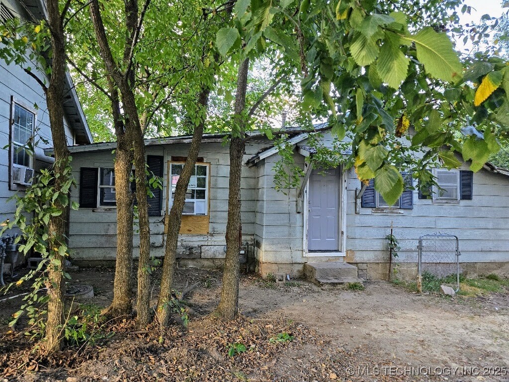 303 S Bluff Property Photo 38