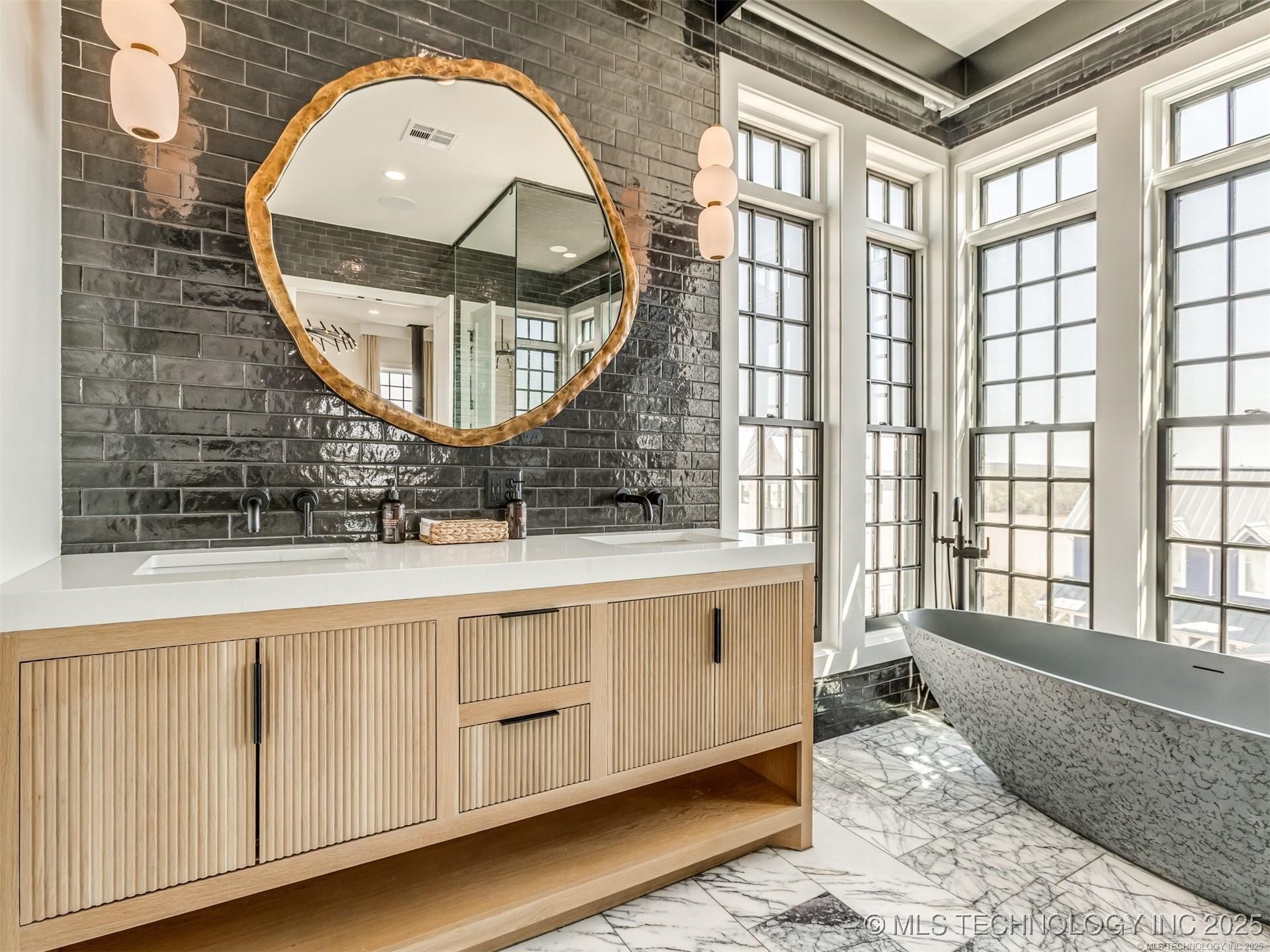 107 Lower Green Way Property Photo 33