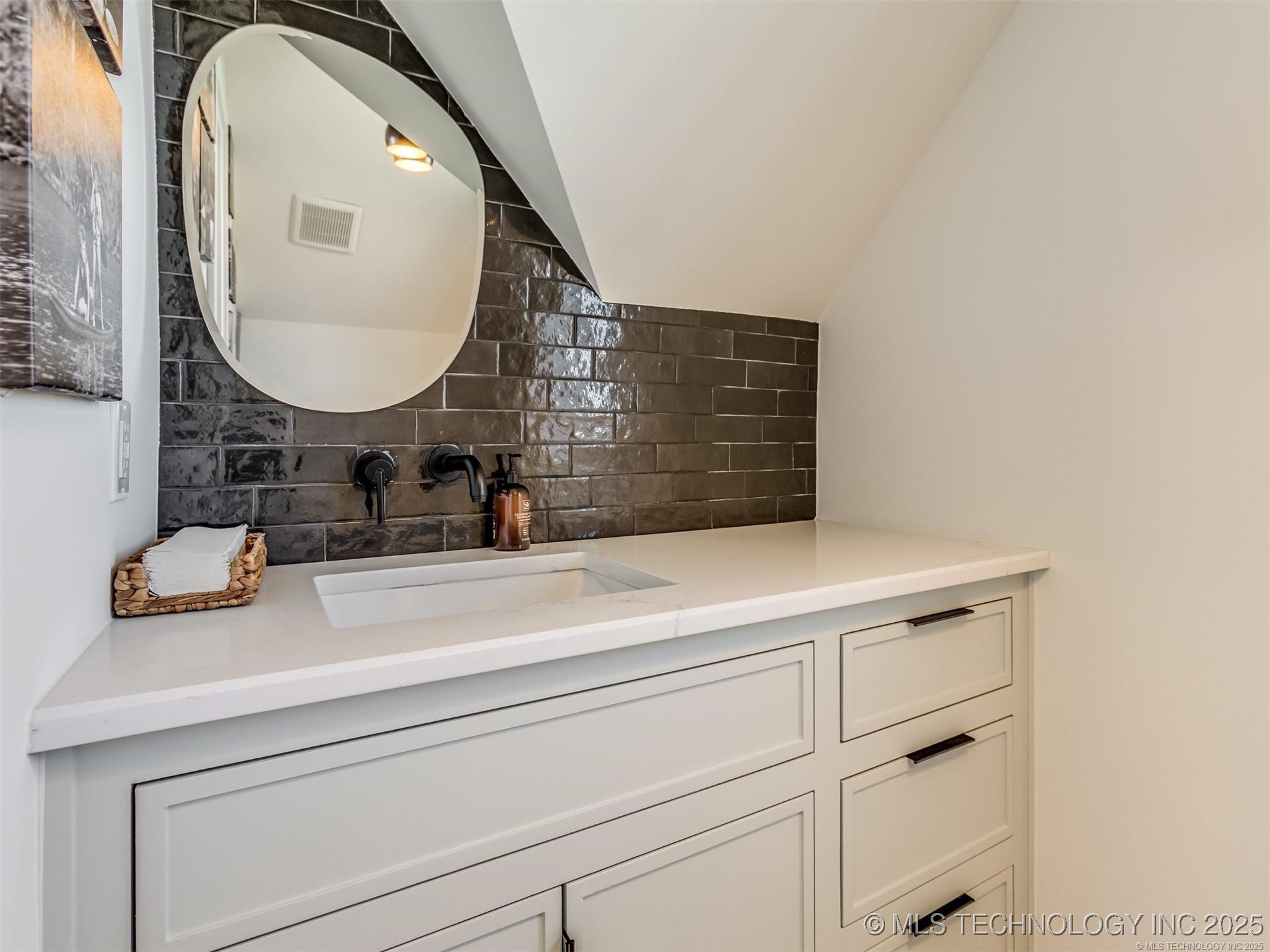 107 Lower Green Way Property Photo 49