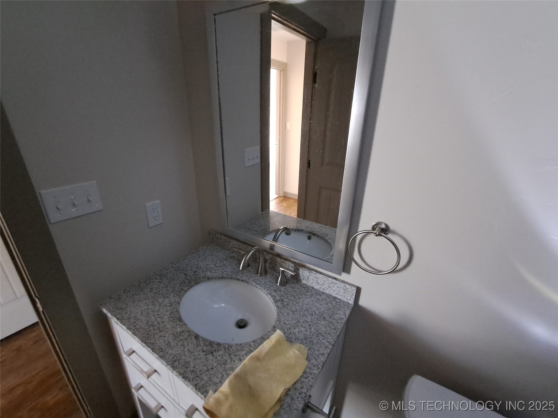 210 9th Se Property Photo 8