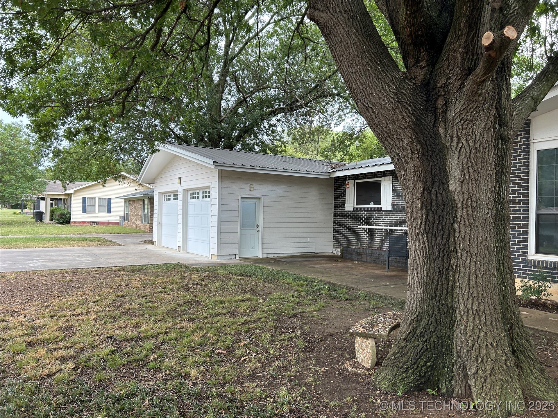 1301 3rd Avenue Sw Property Photo 2