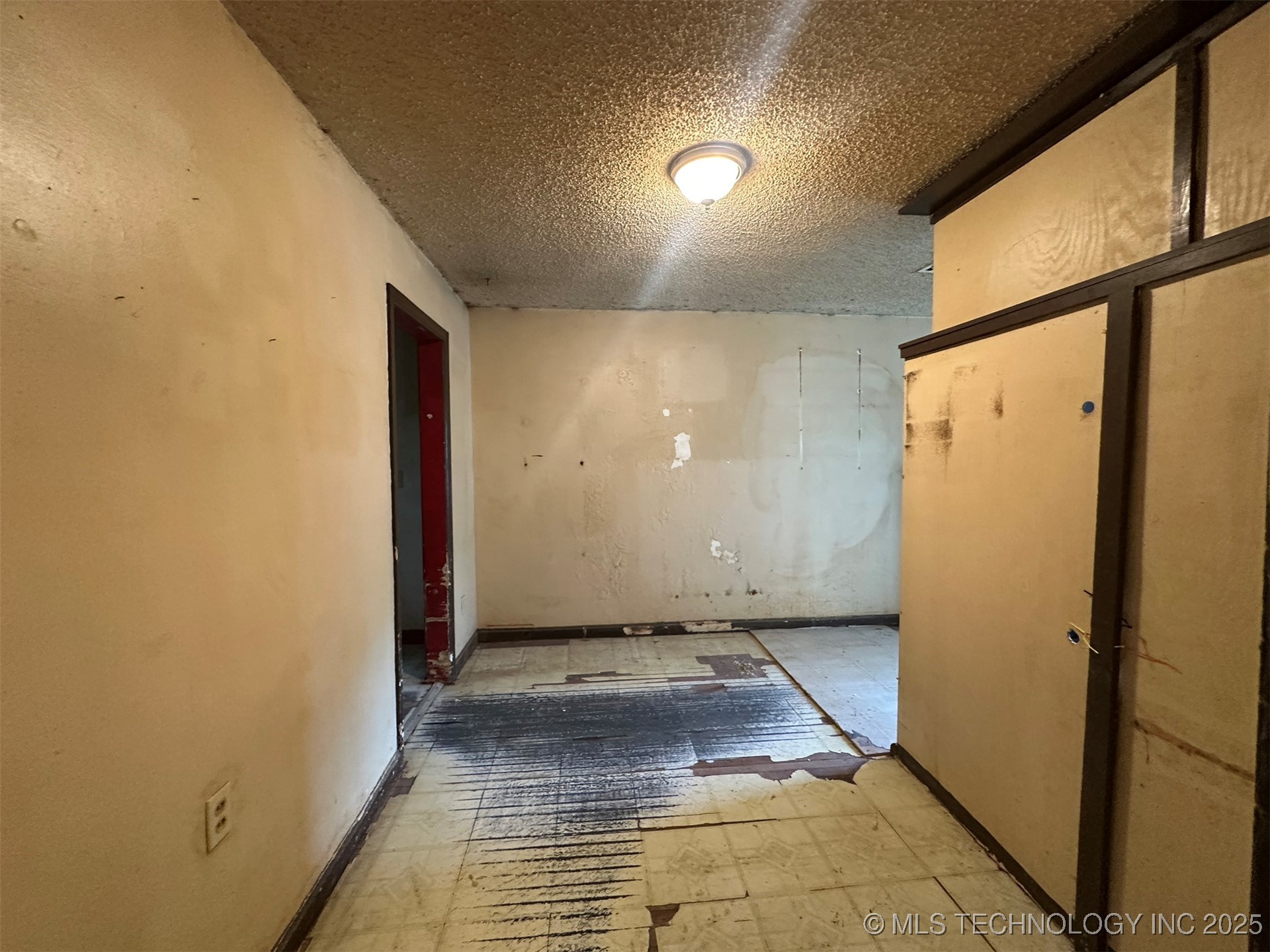 28 S Toledo Avenue Property Photo 16