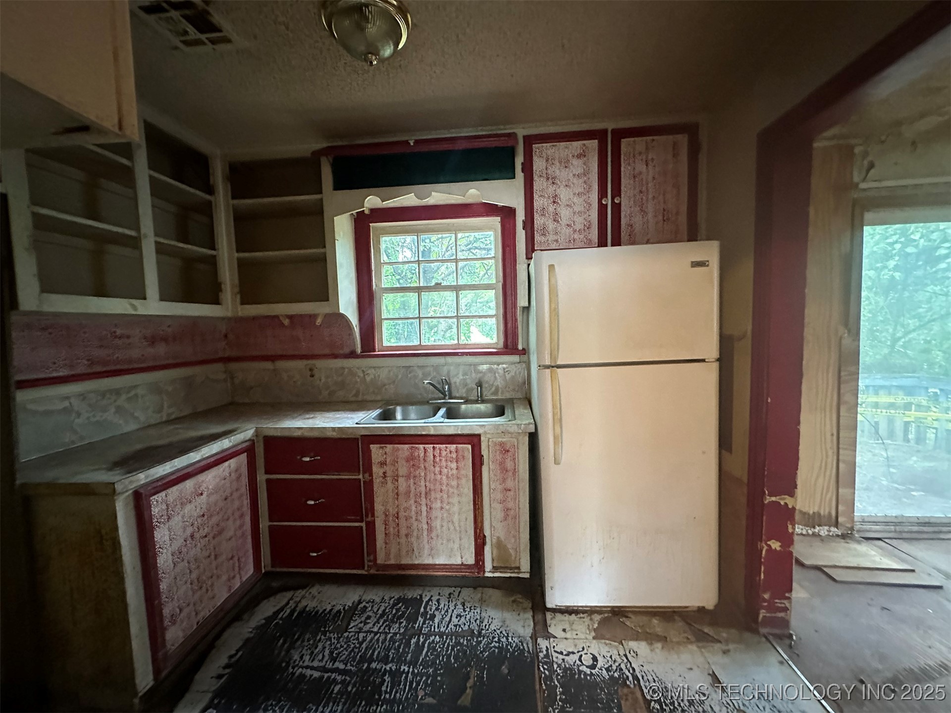 28 S Toledo Avenue Property Photo 20