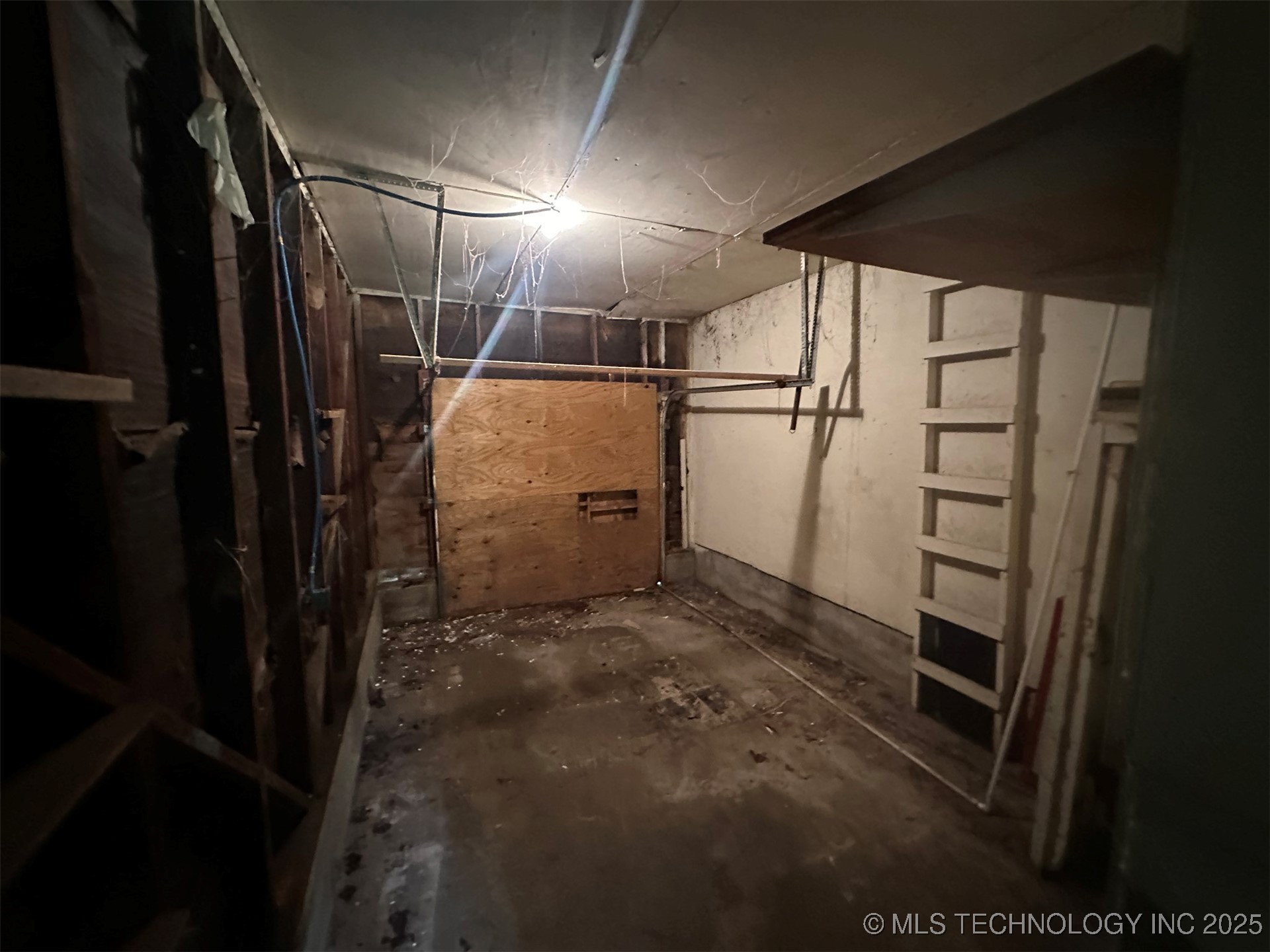 28 S Toledo Avenue Property Photo 23