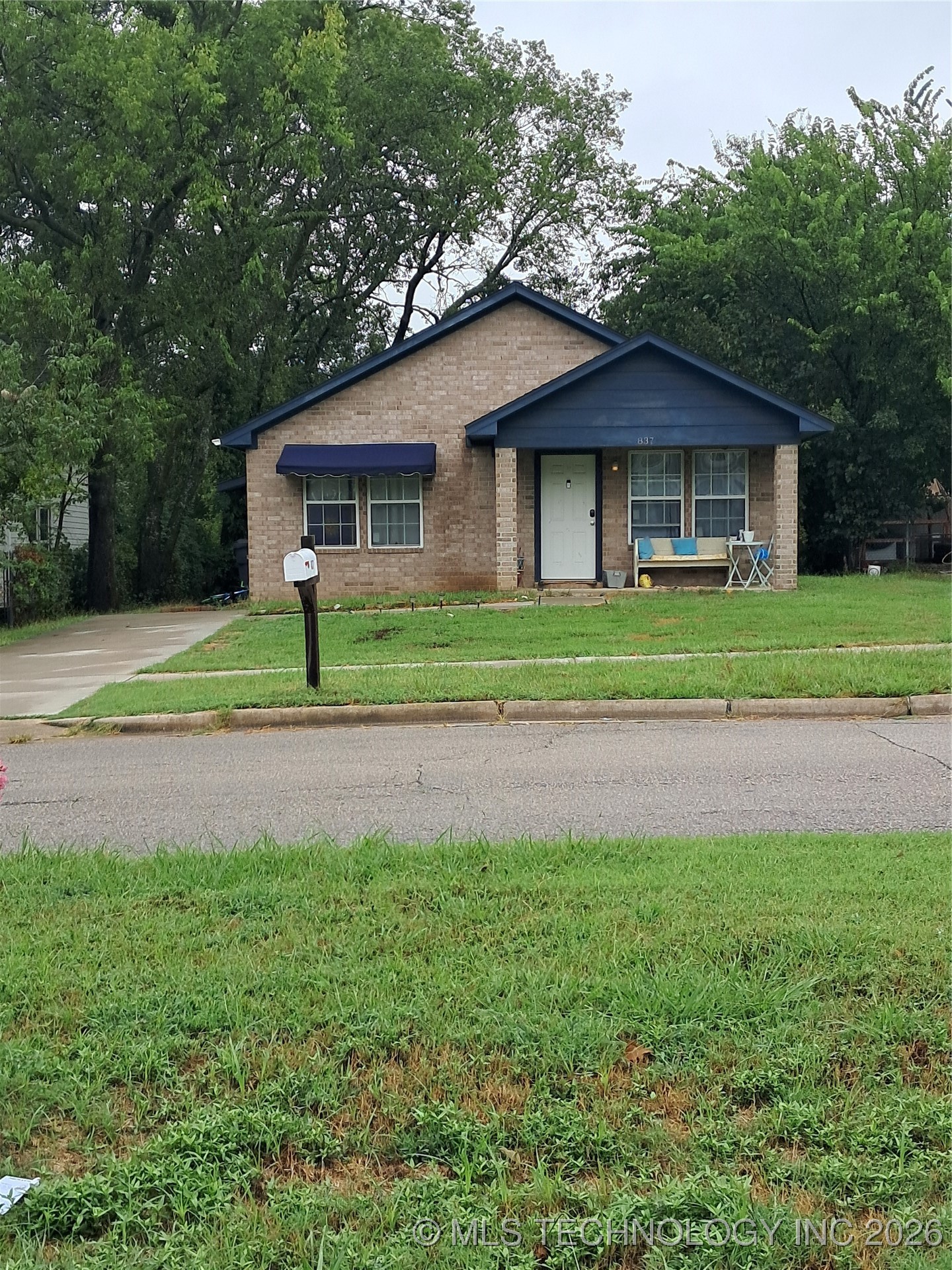 837 C Se Property Photo 2