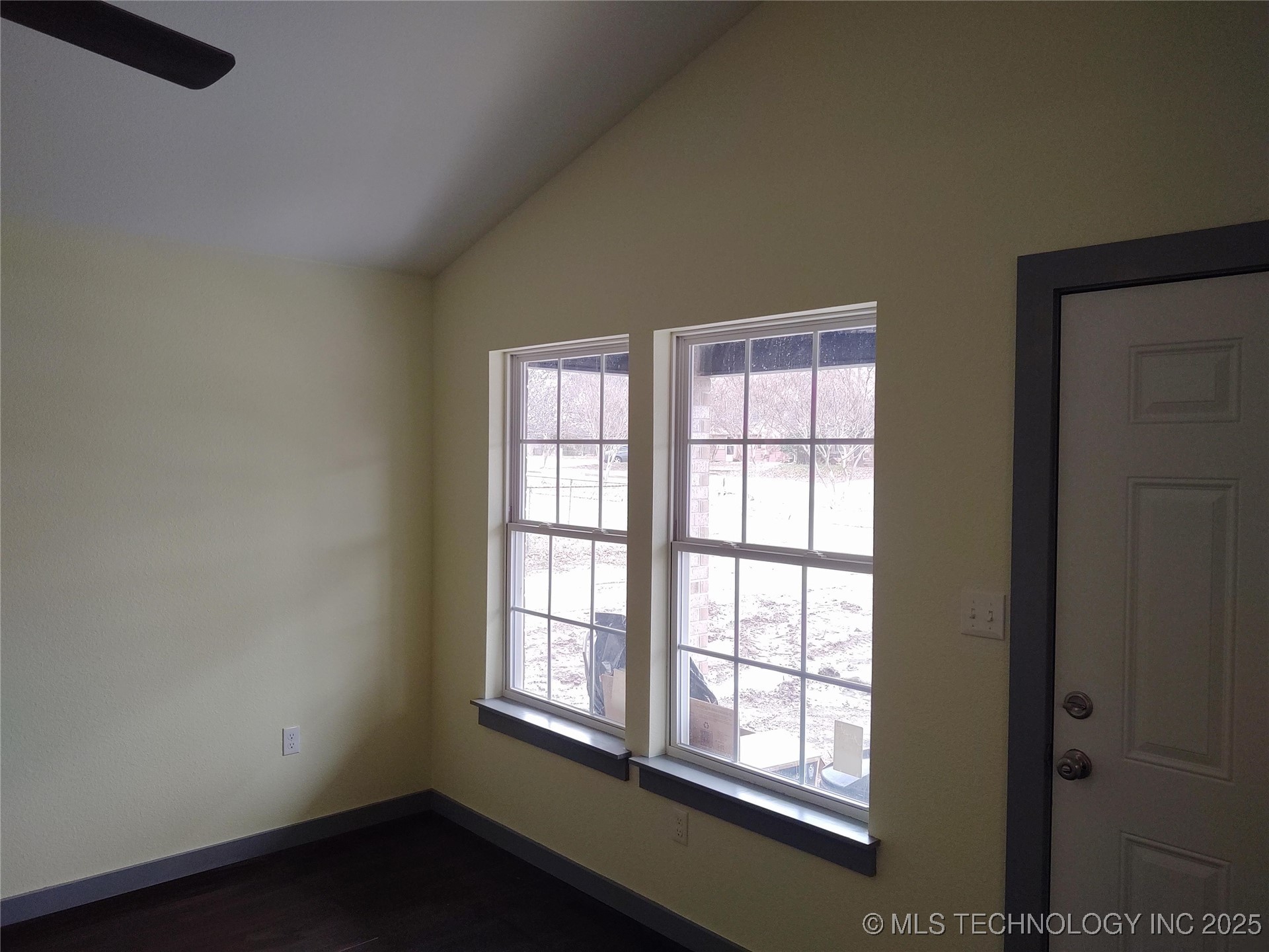 837 C Se Property Photo 5