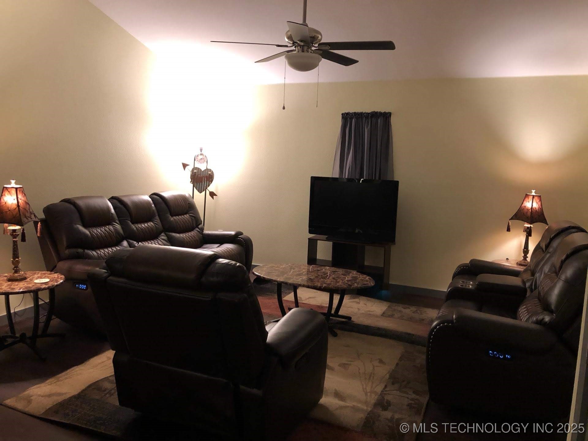 837 C Se Property Photo 8