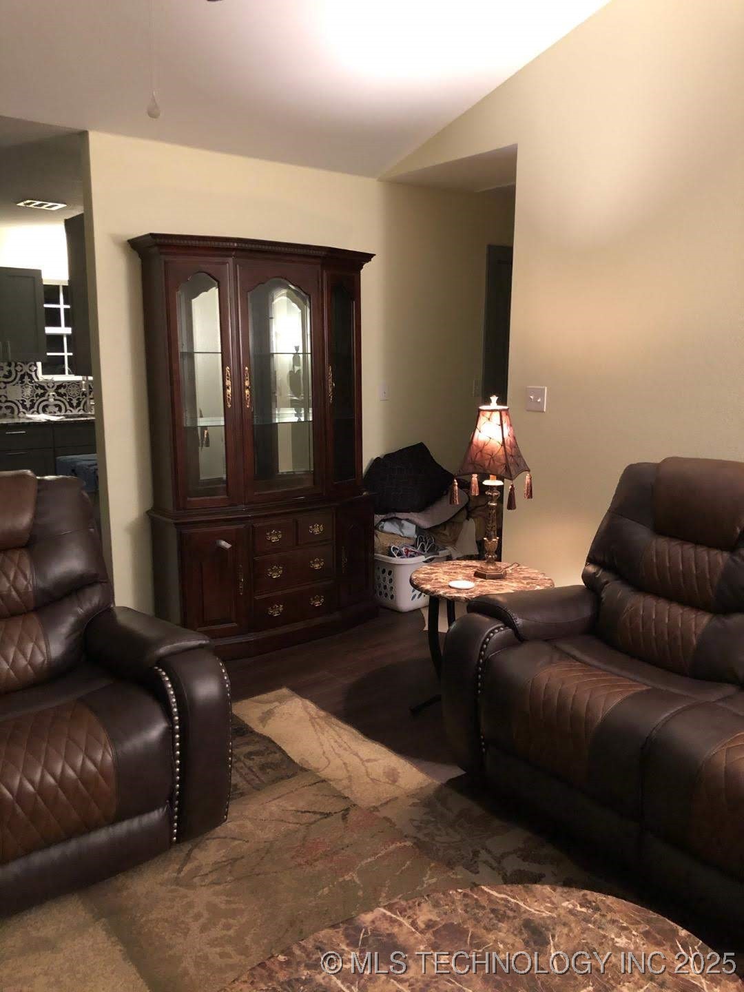 837 C Se Property Photo 9