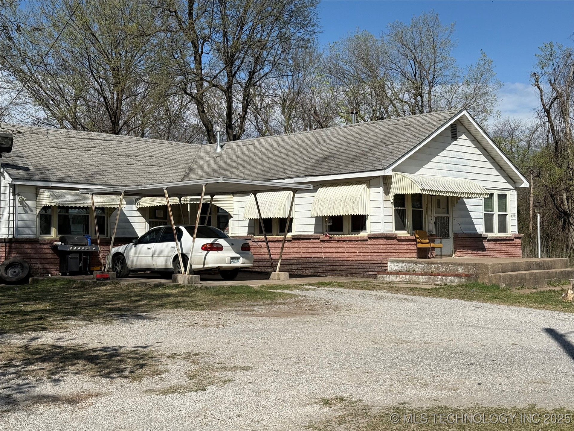 1407 E 66th Street North Property Photo 1