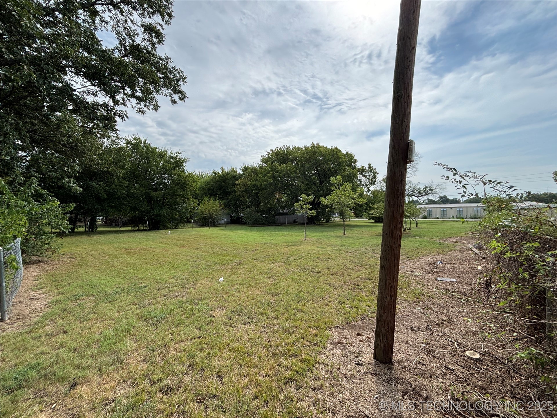 108 W Bryan Avenue Property Photo 8