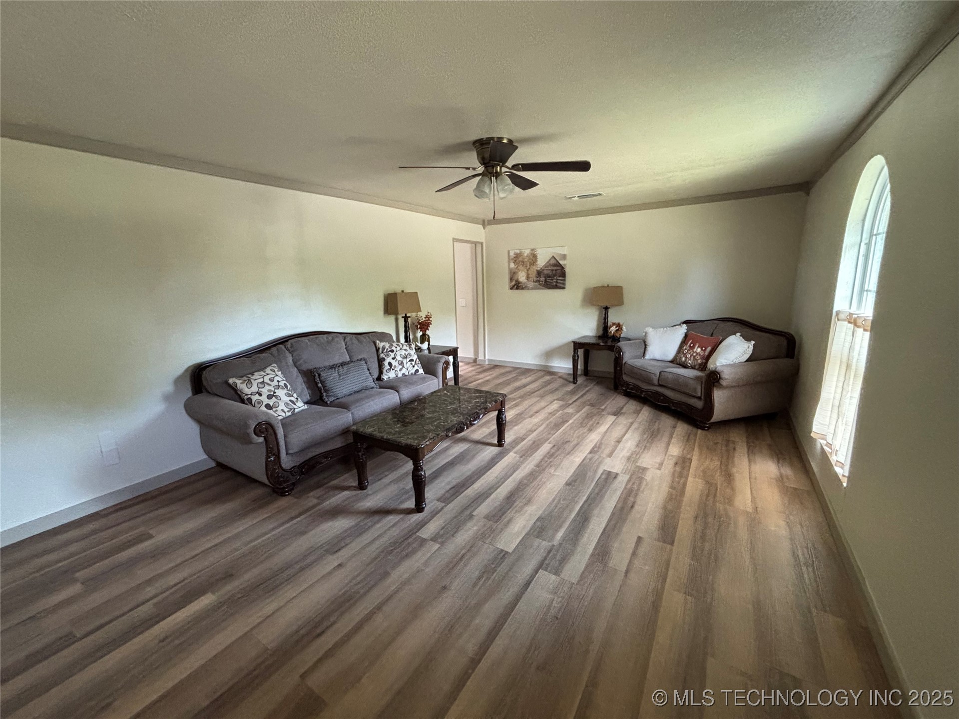 108 W Bryan Avenue Property Photo 12