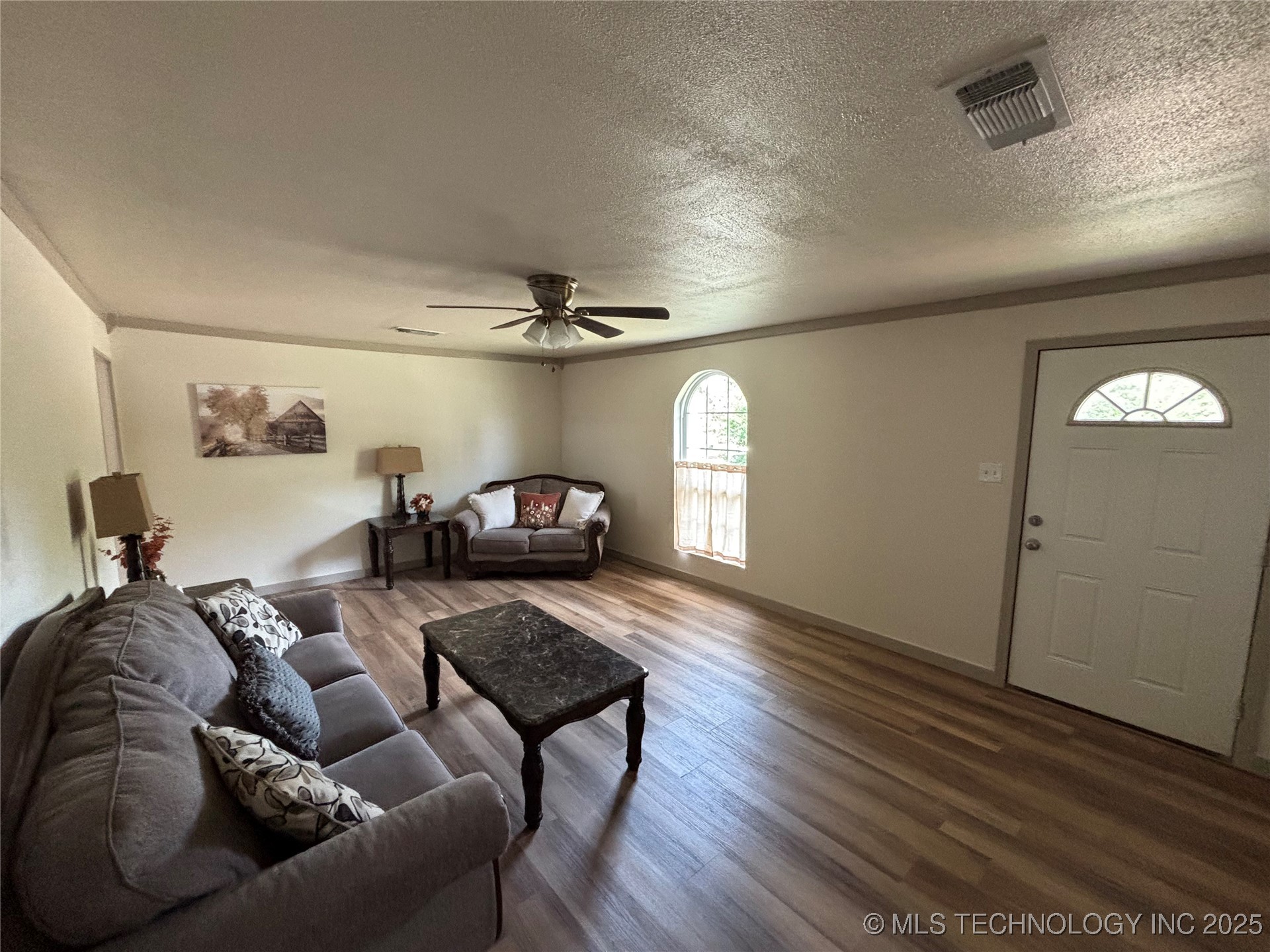 108 W Bryan Avenue Property Photo 13