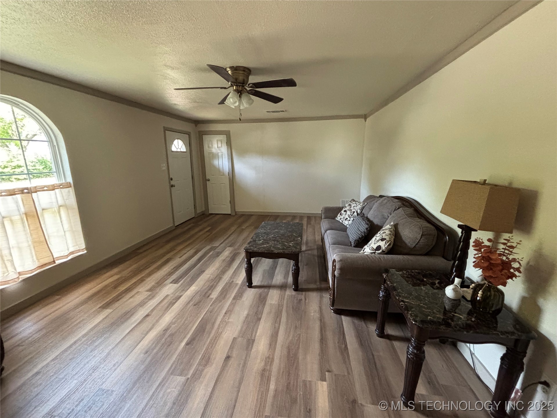 108 W Bryan Avenue Property Photo 16