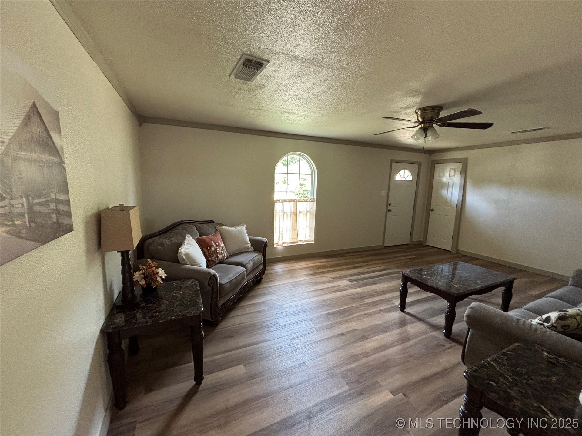 108 W Bryan Avenue Property Photo 17