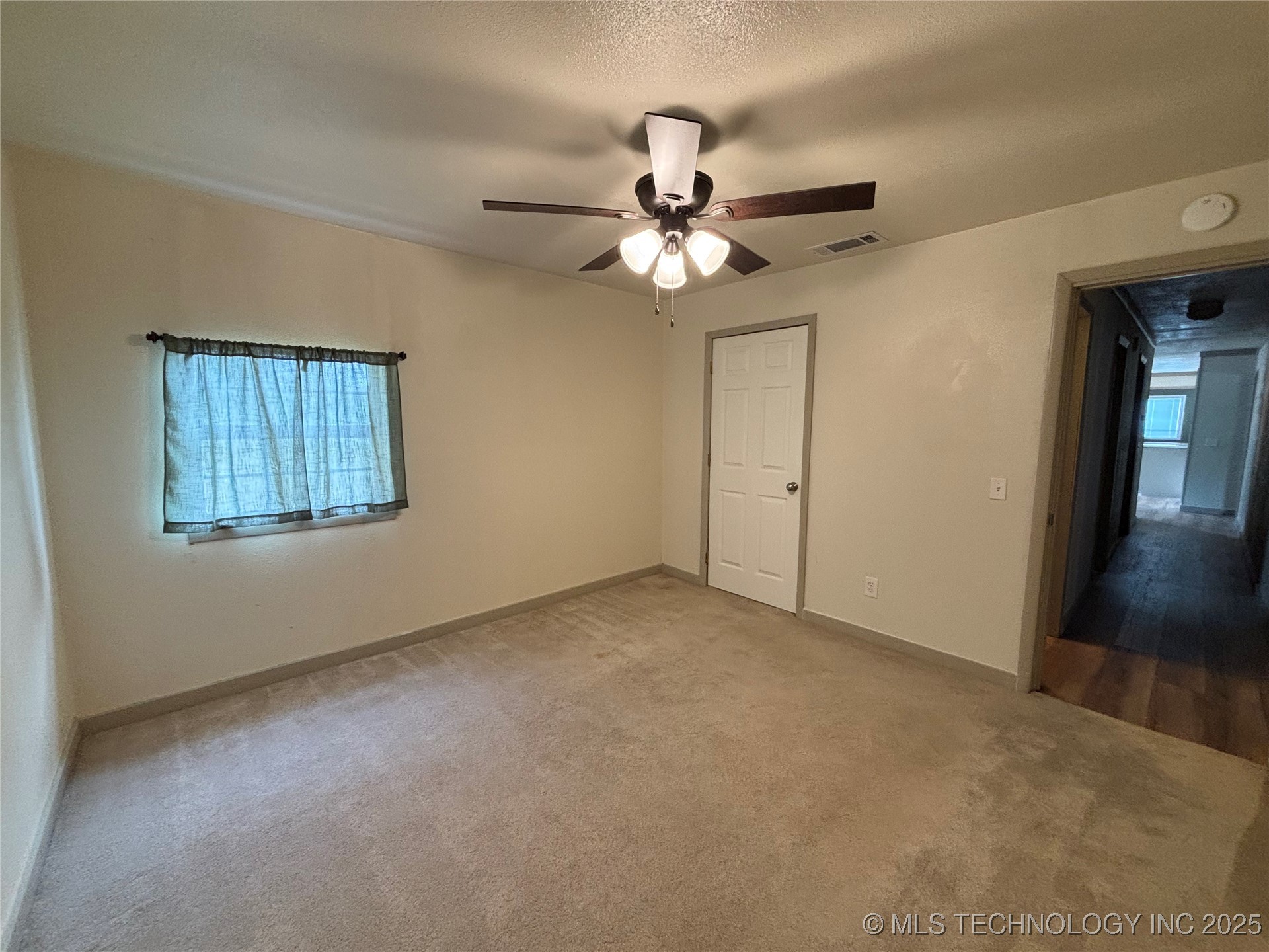 108 W Bryan Avenue Property Photo 33