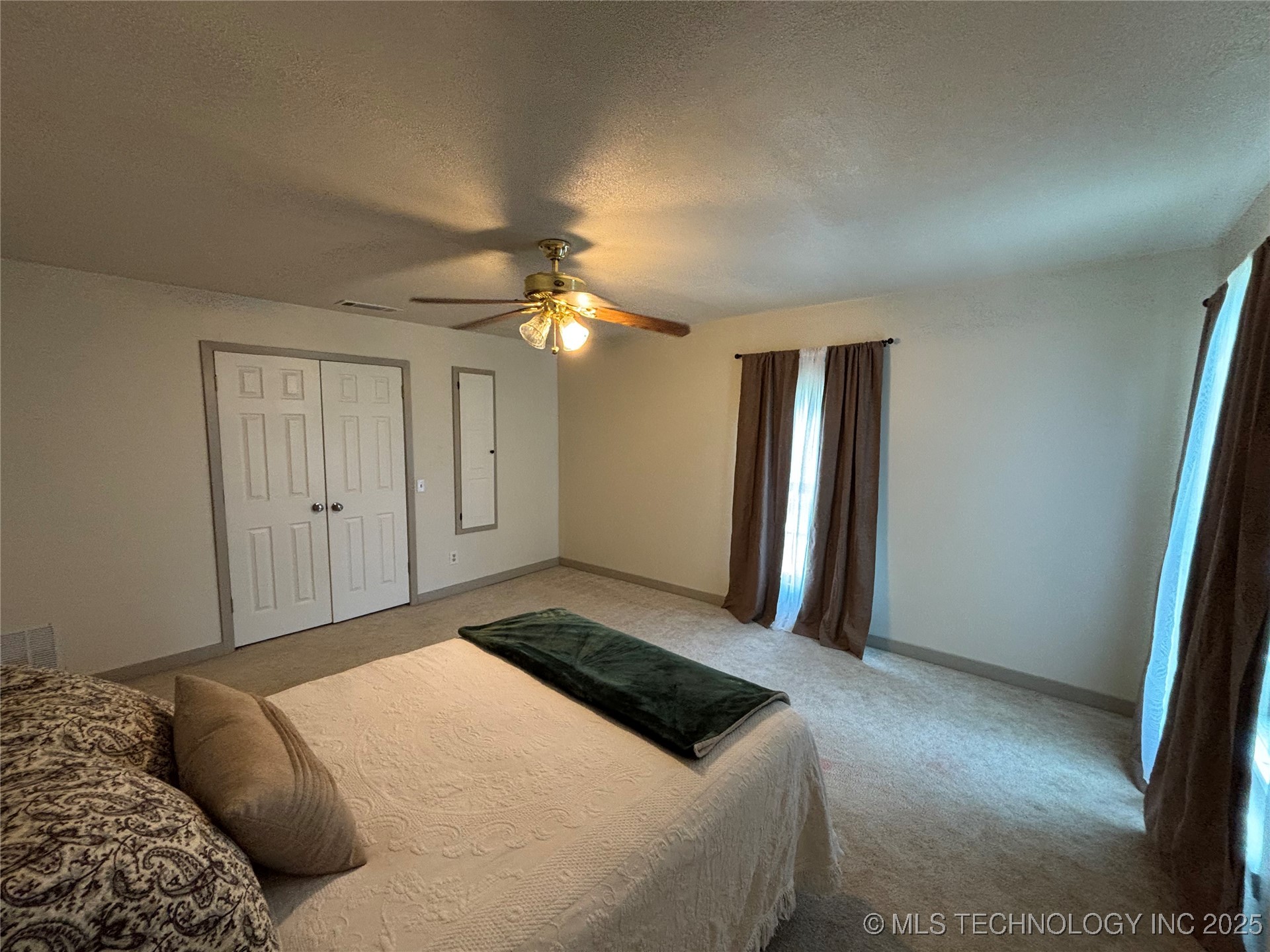 108 W Bryan Avenue Property Photo 39