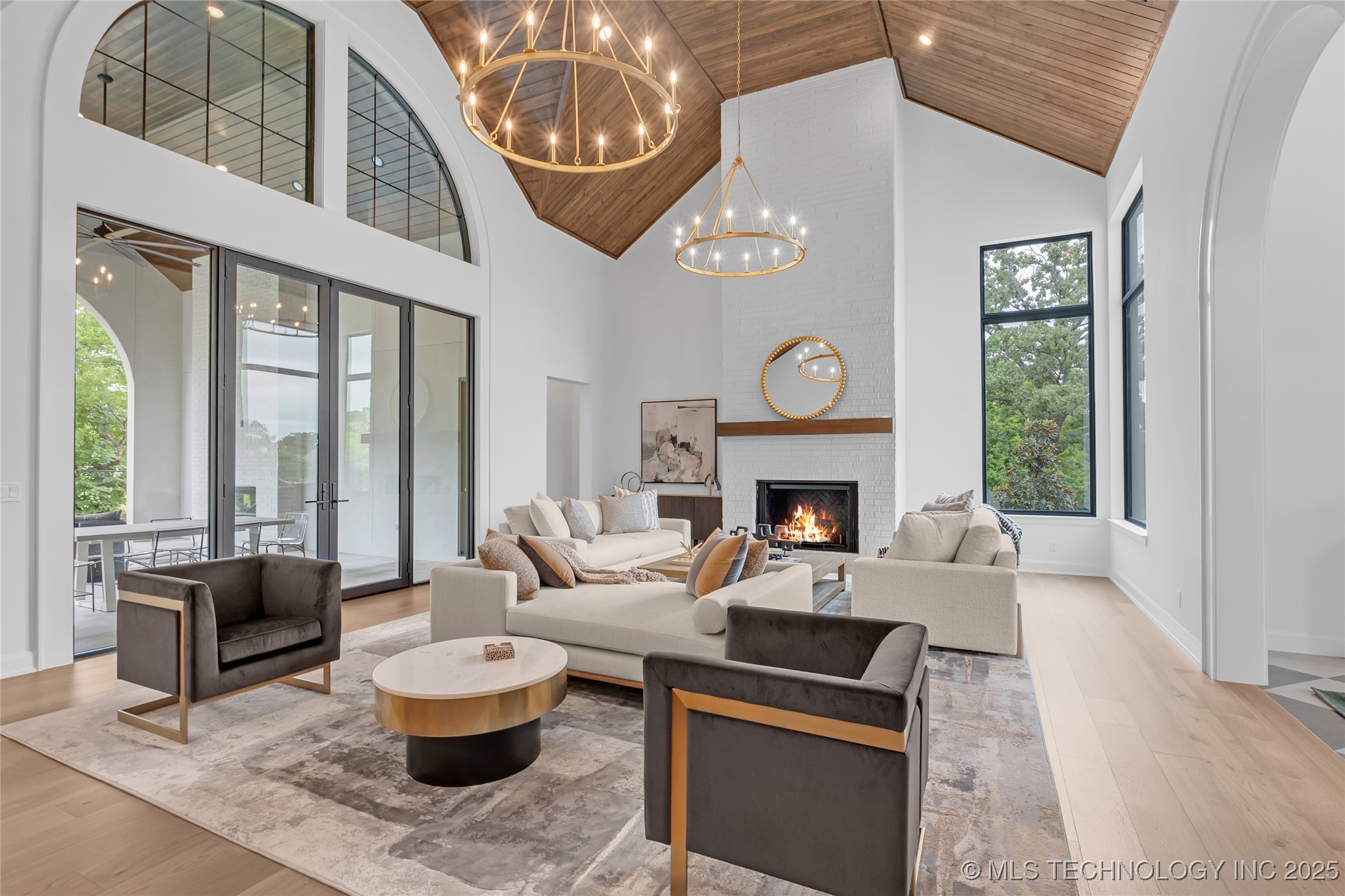 10604 S Holley Street Property Photo 10