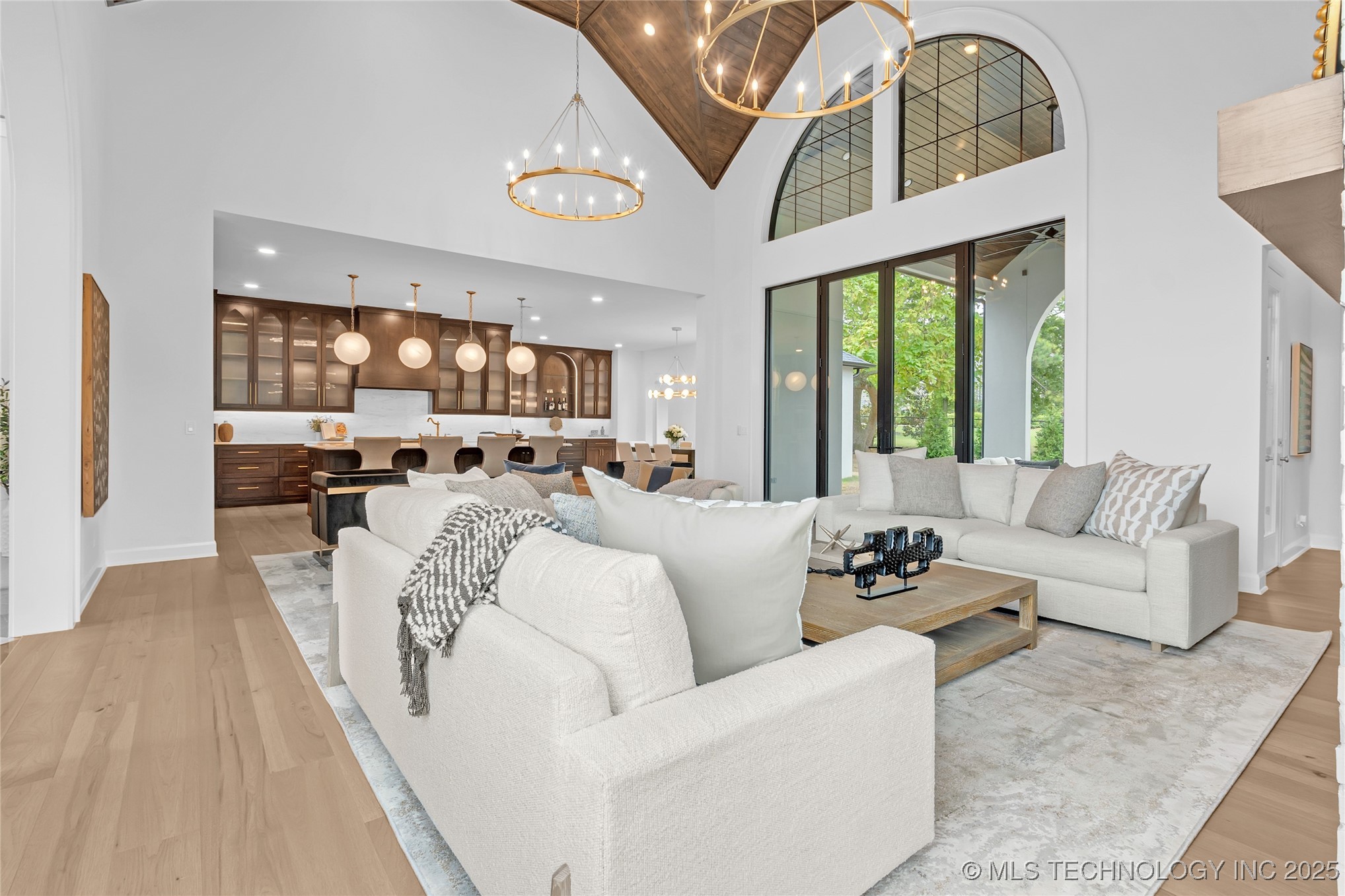 10604 S Holley Street Property Photo 12