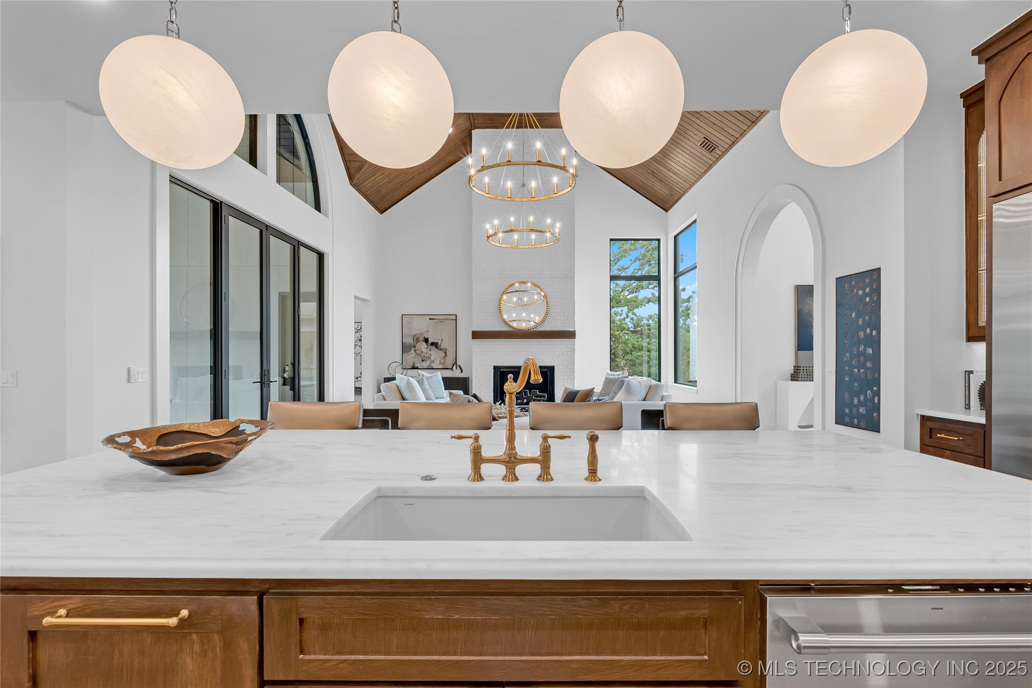 10604 S Holley Street Property Photo 18