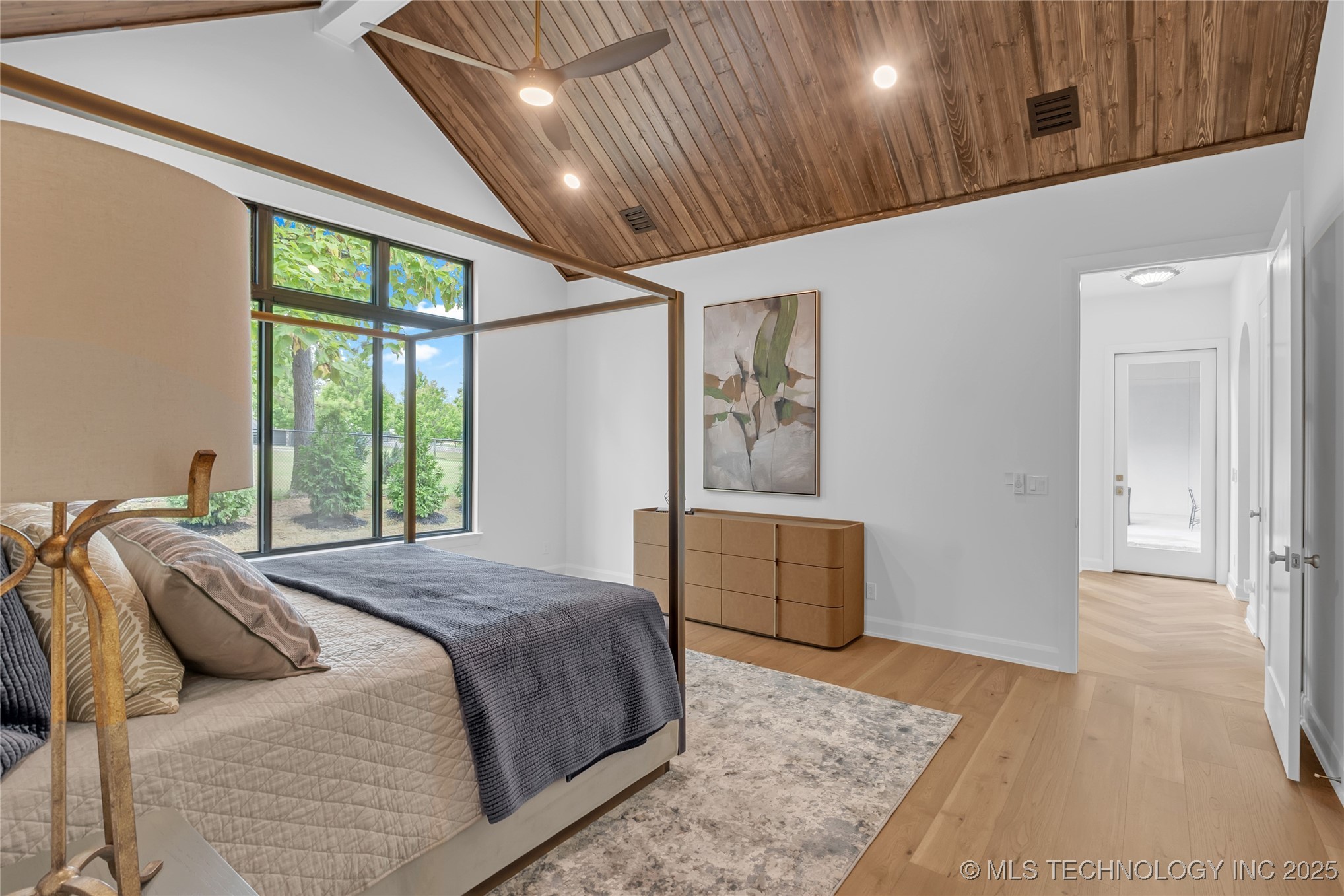 10604 S Holley Street Property Photo 28