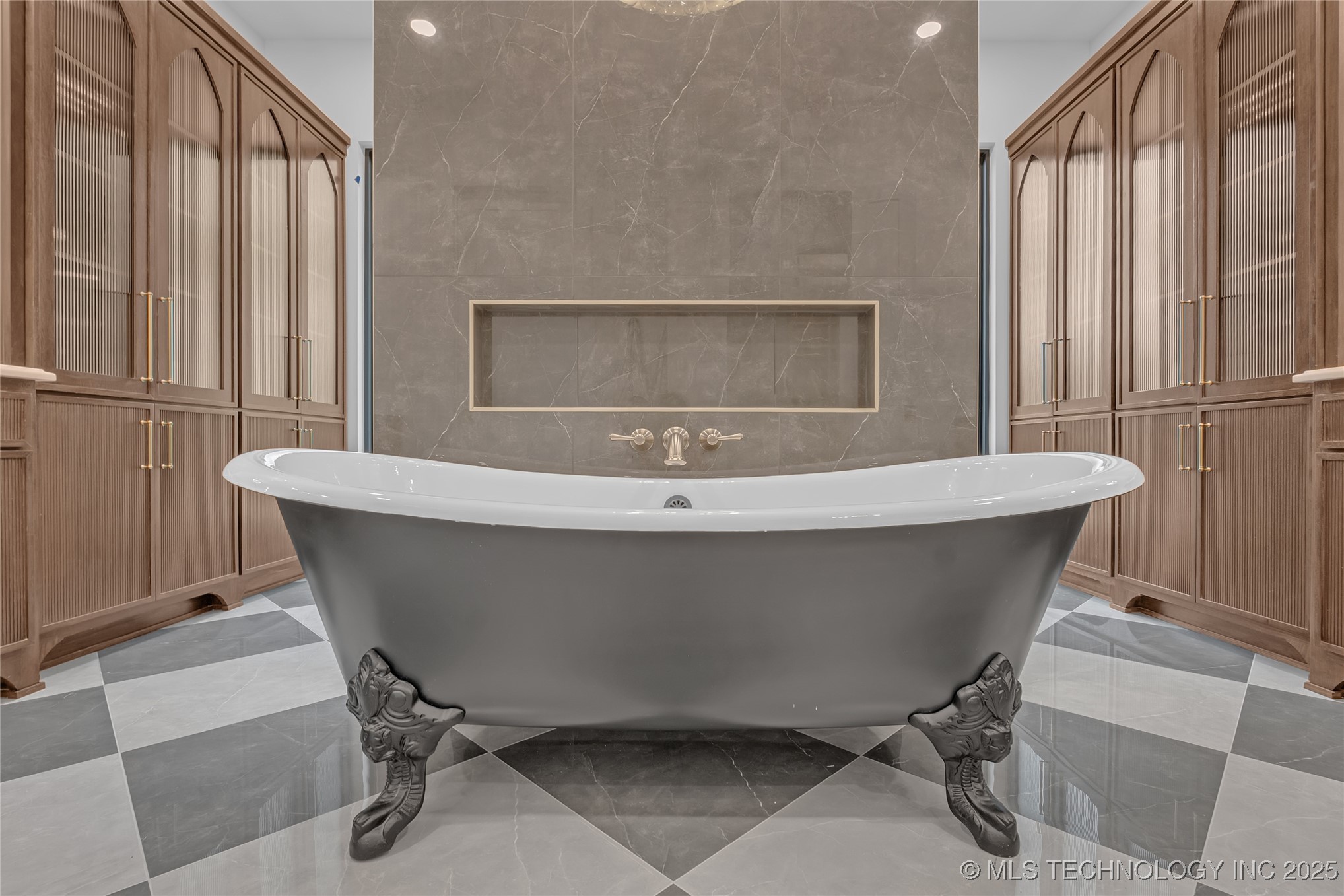 10604 S Holley Street Property Photo 31