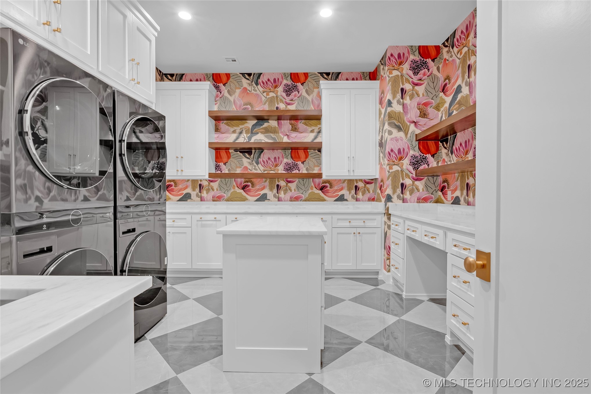 10604 S Holley Street Property Photo 38