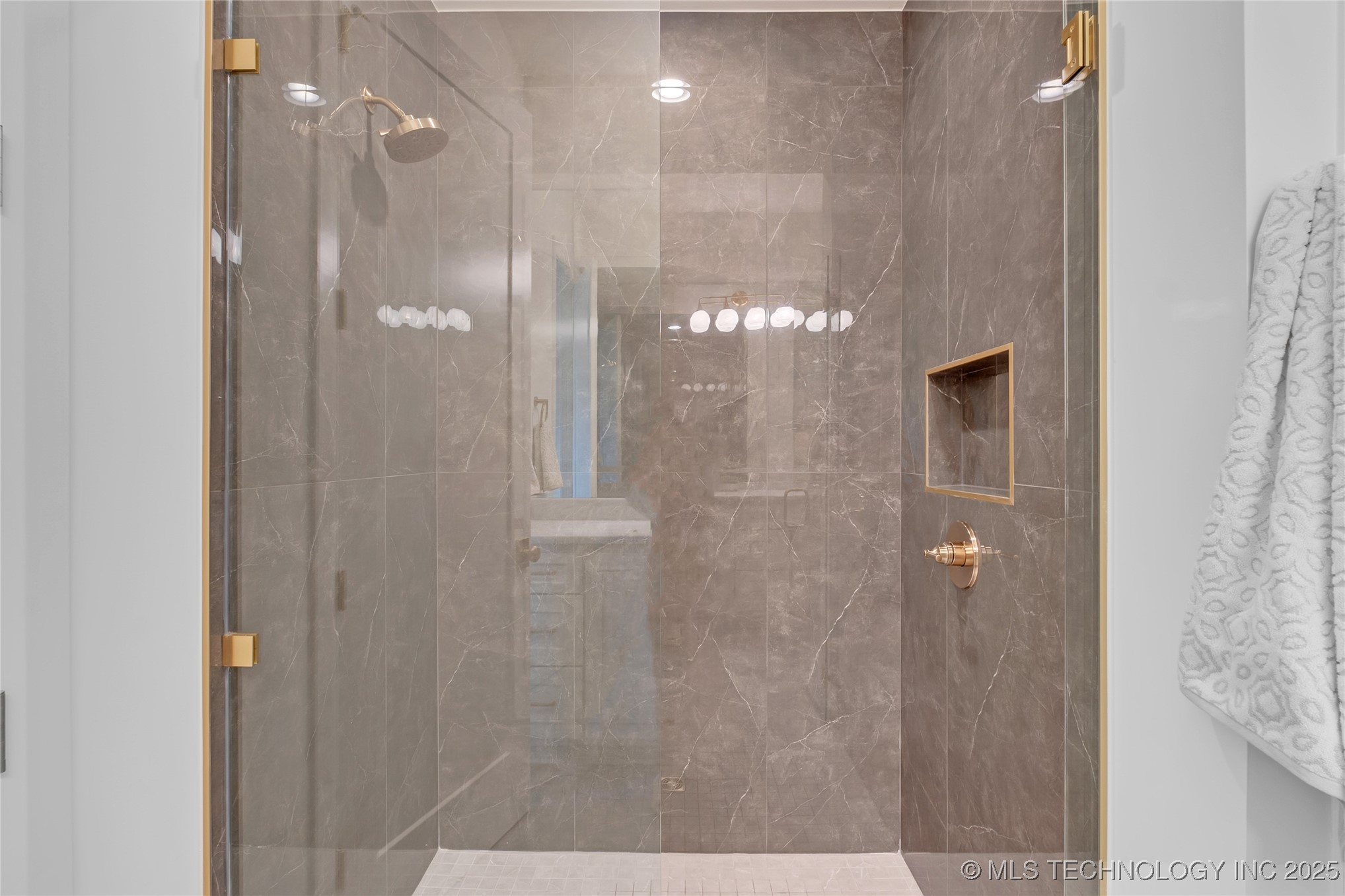 10604 S Holley Street Property Photo 48