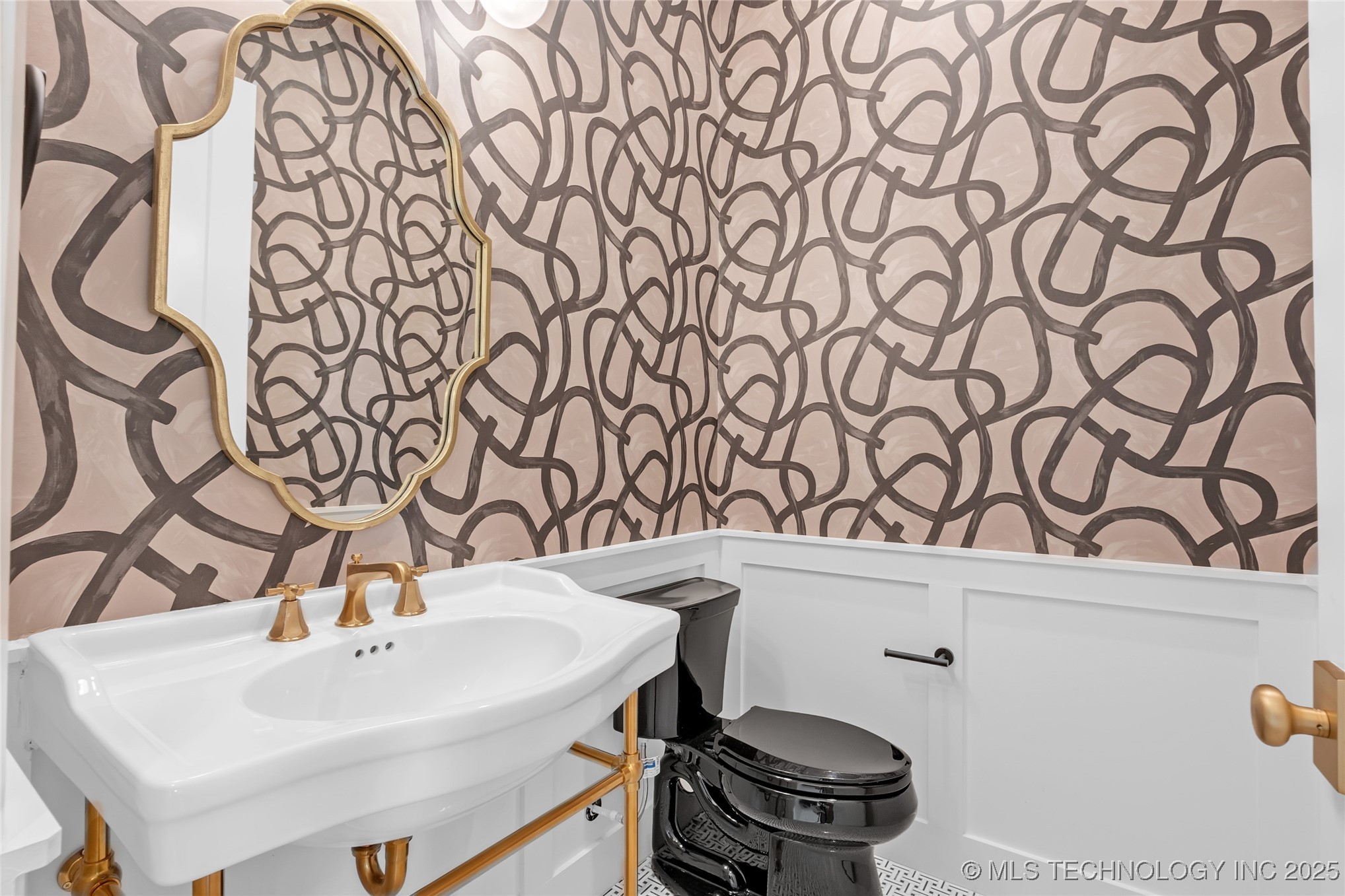 10604 S Holley Street Property Photo 49