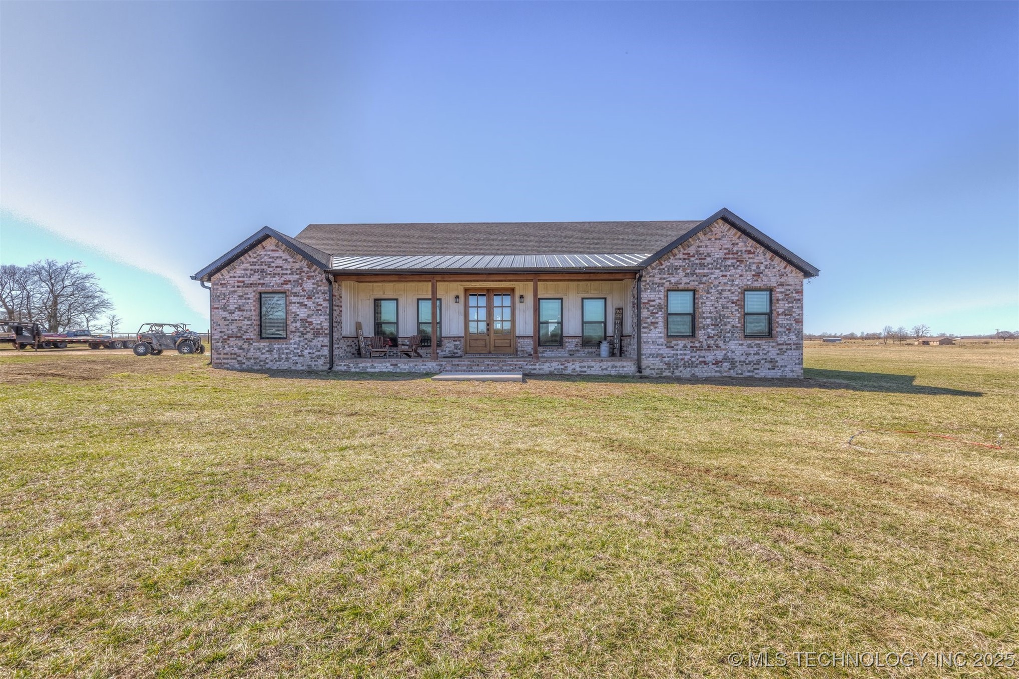52217 S 690 Road Property Photo 1