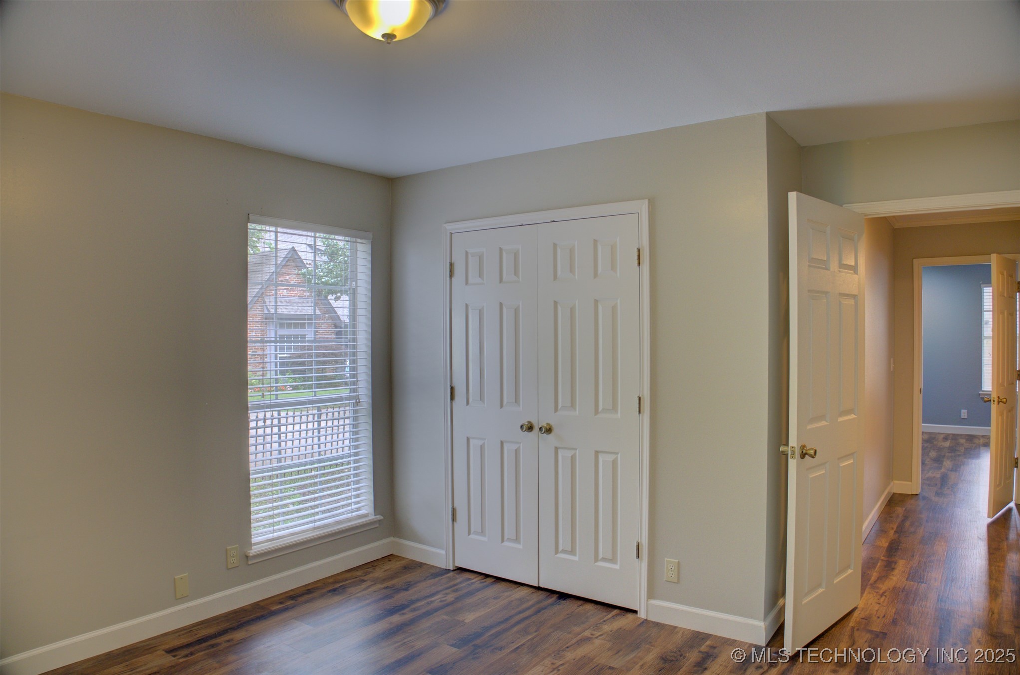 5512 S Columbia Court Property Photo 25