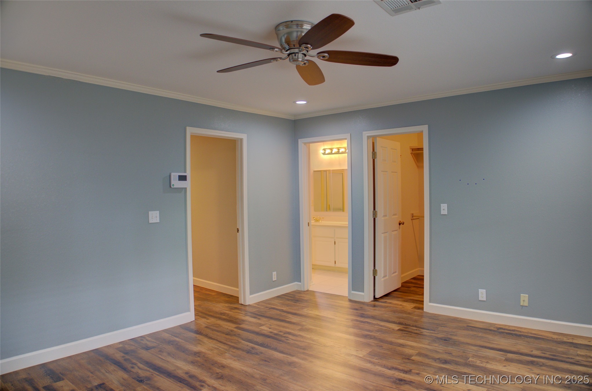 5512 S Columbia Court Property Photo 29