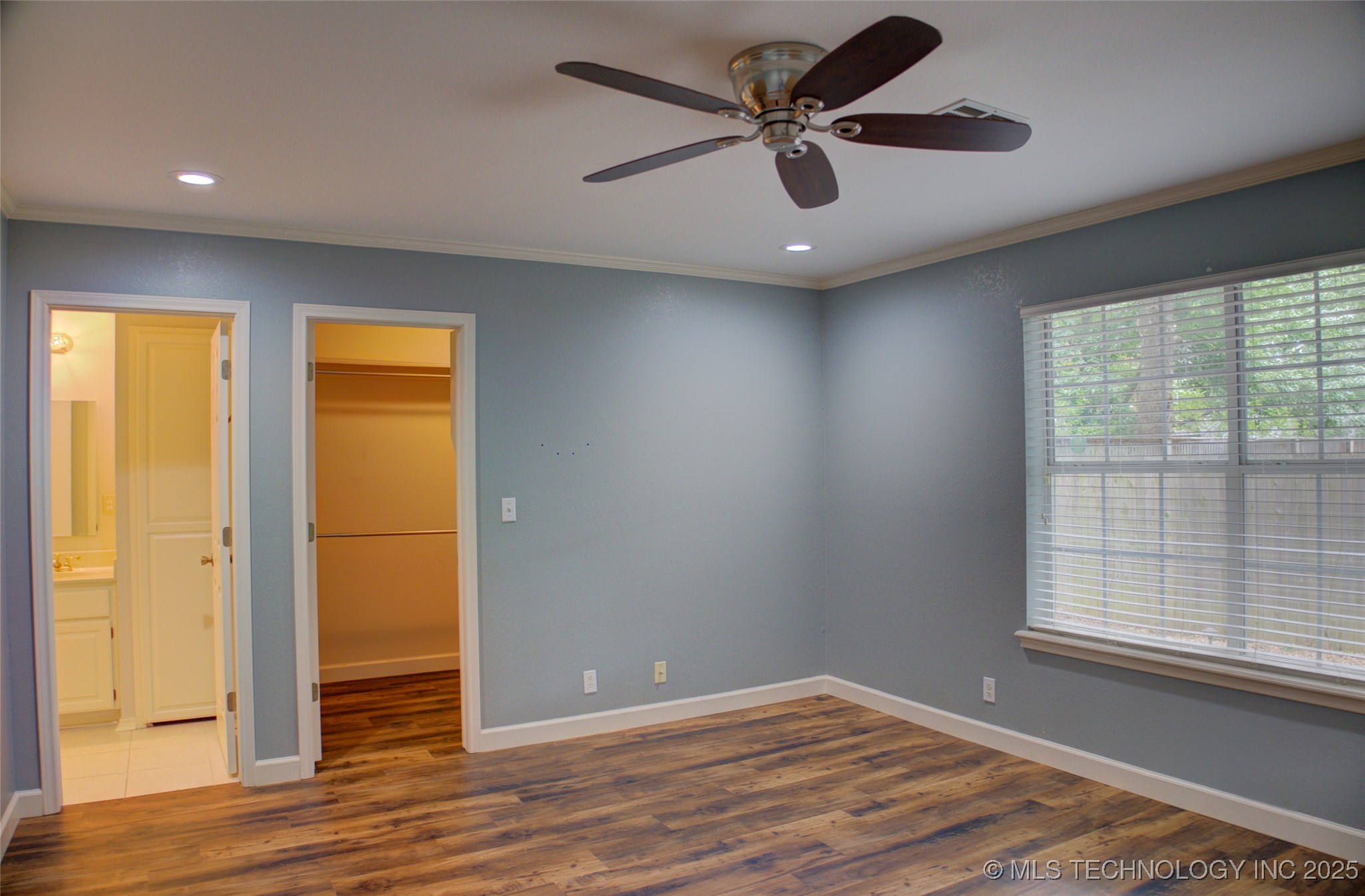 5512 S Columbia Court Property Photo 30