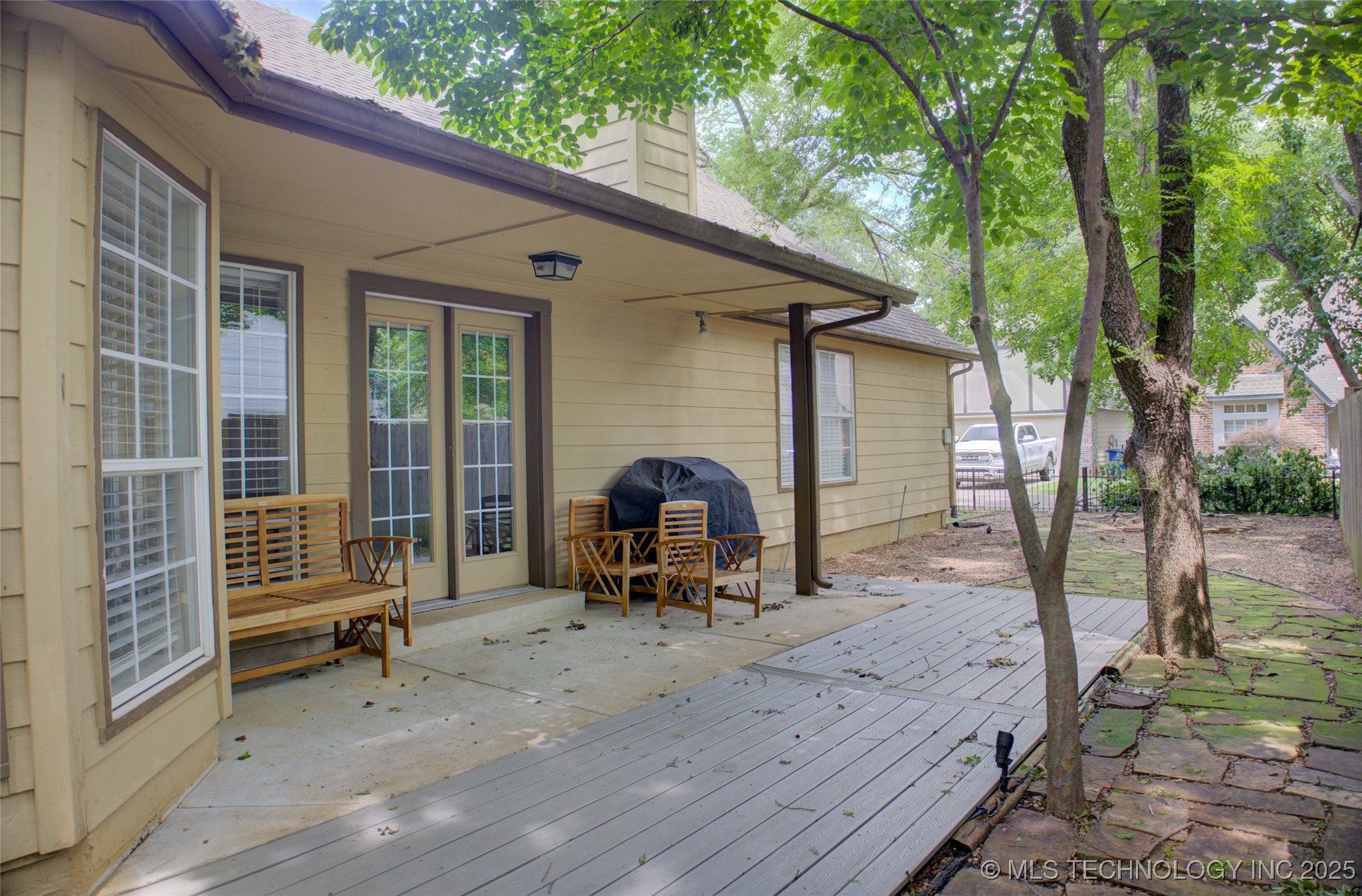 5512 S Columbia Court Property Photo 38