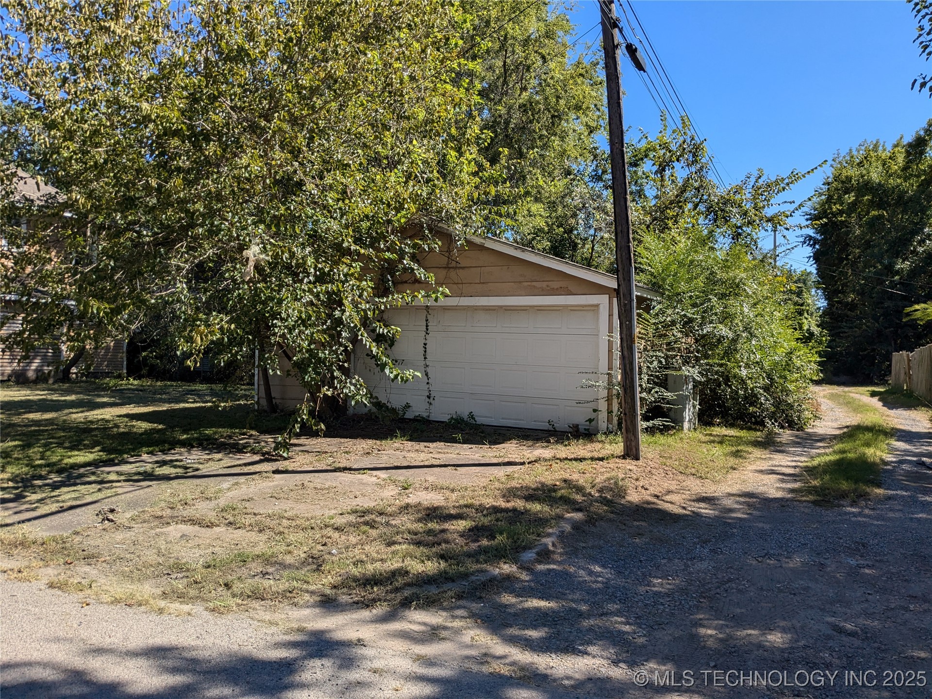 1231 Cherry Street Property Photo 4