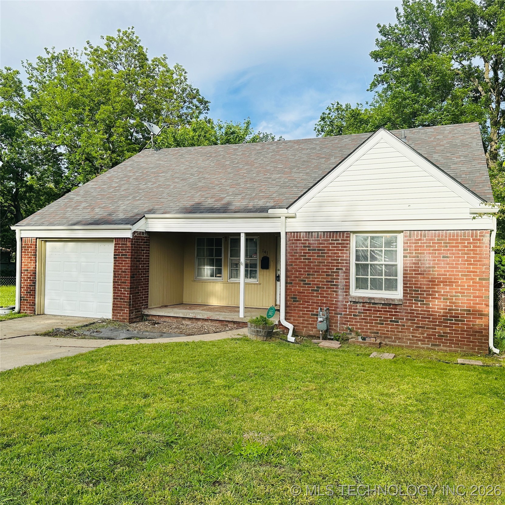 141 N College Avenue Property Photo 1