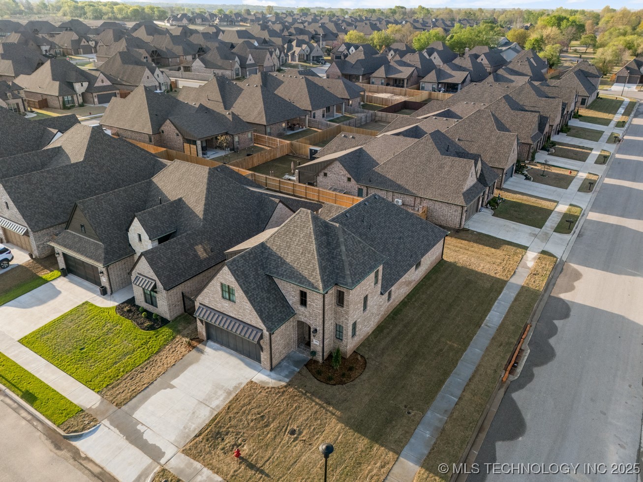 14504 E 80th Street North Property Photo 38